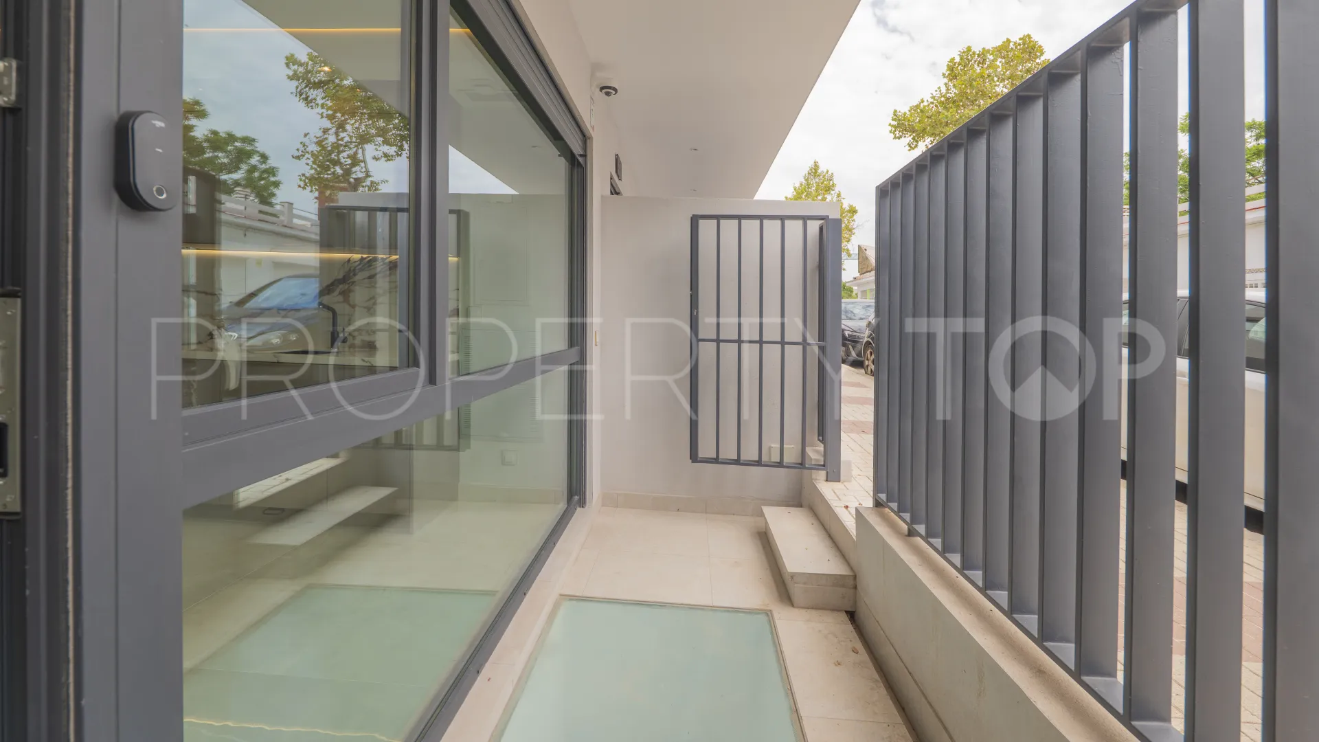 Duplex planta baja a la venta en La Carihuela