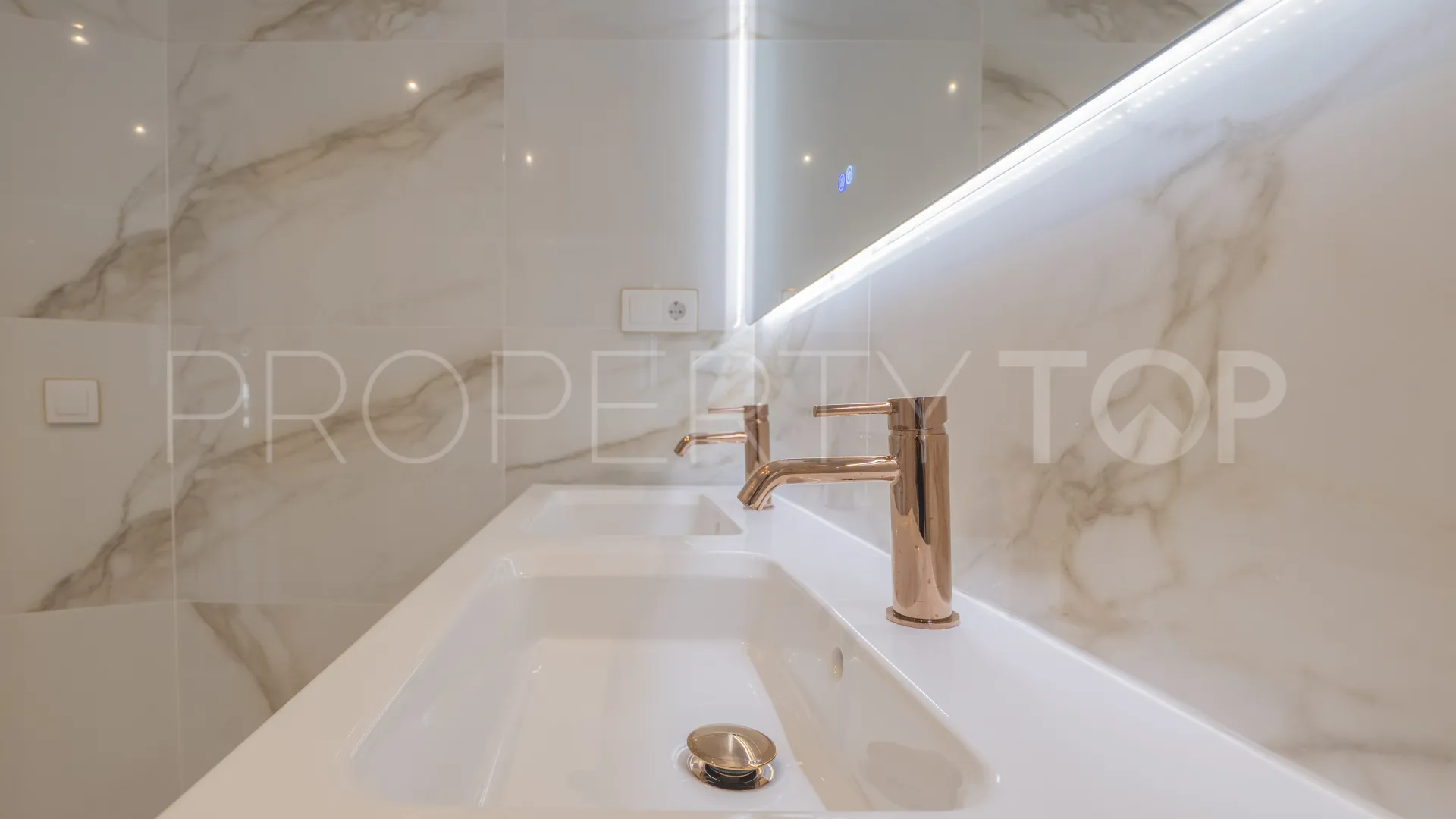 Duplex planta baja a la venta en La Carihuela