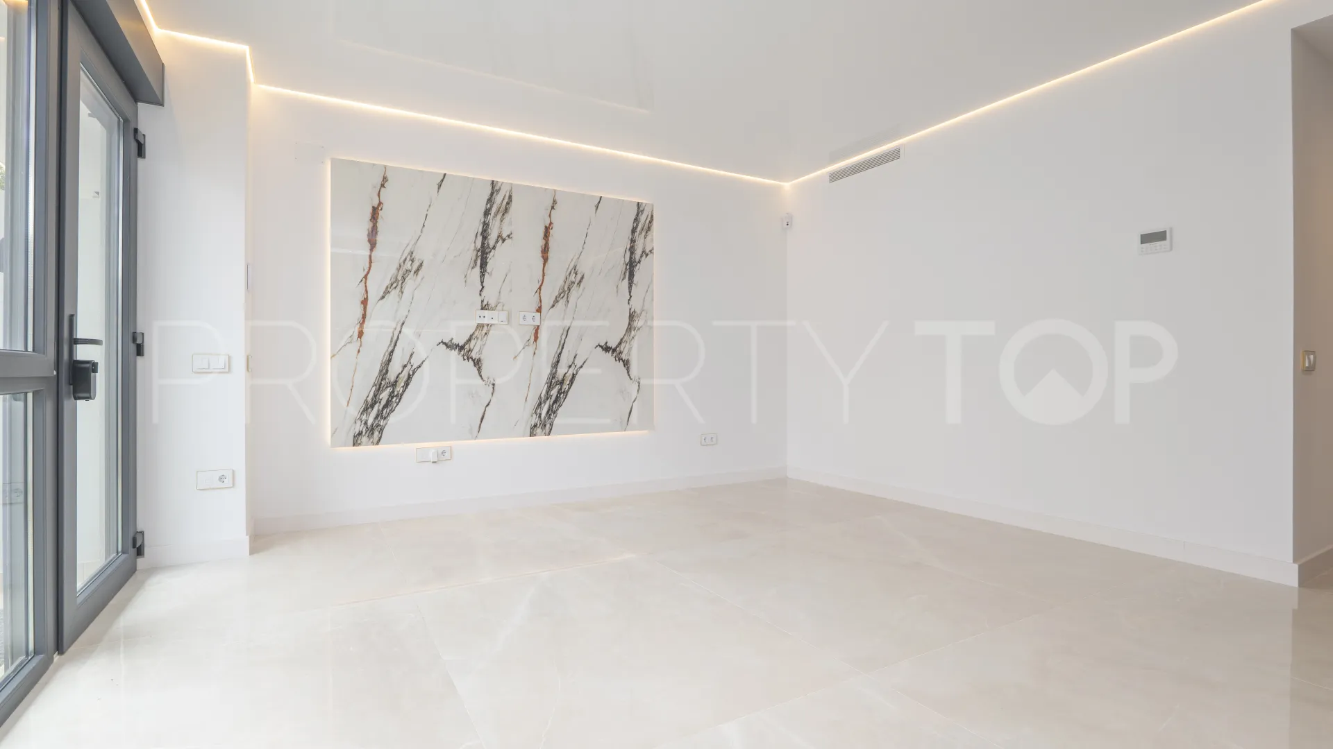 Duplex planta baja a la venta en La Carihuela