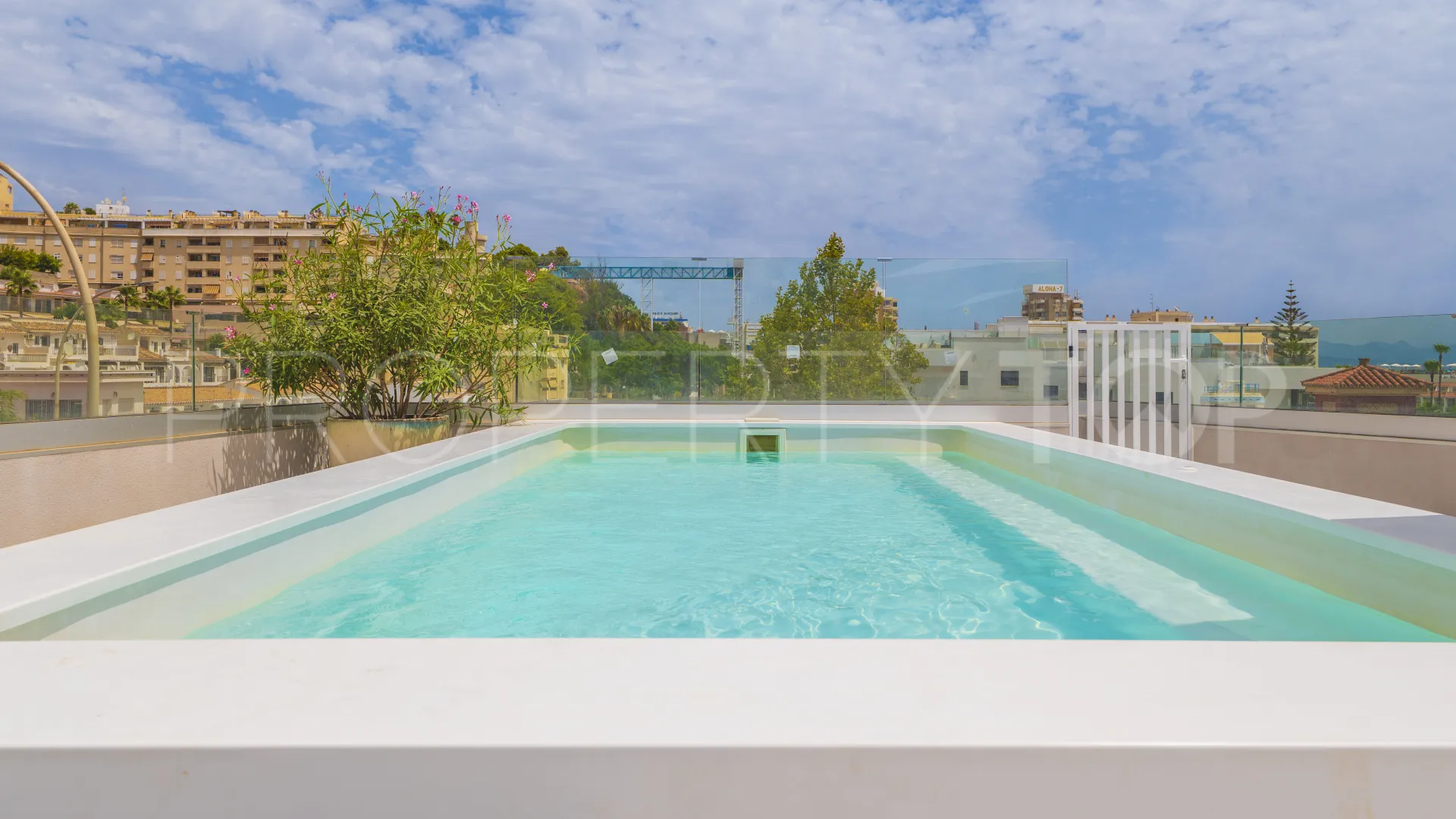 Duplex planta baja a la venta en La Carihuela