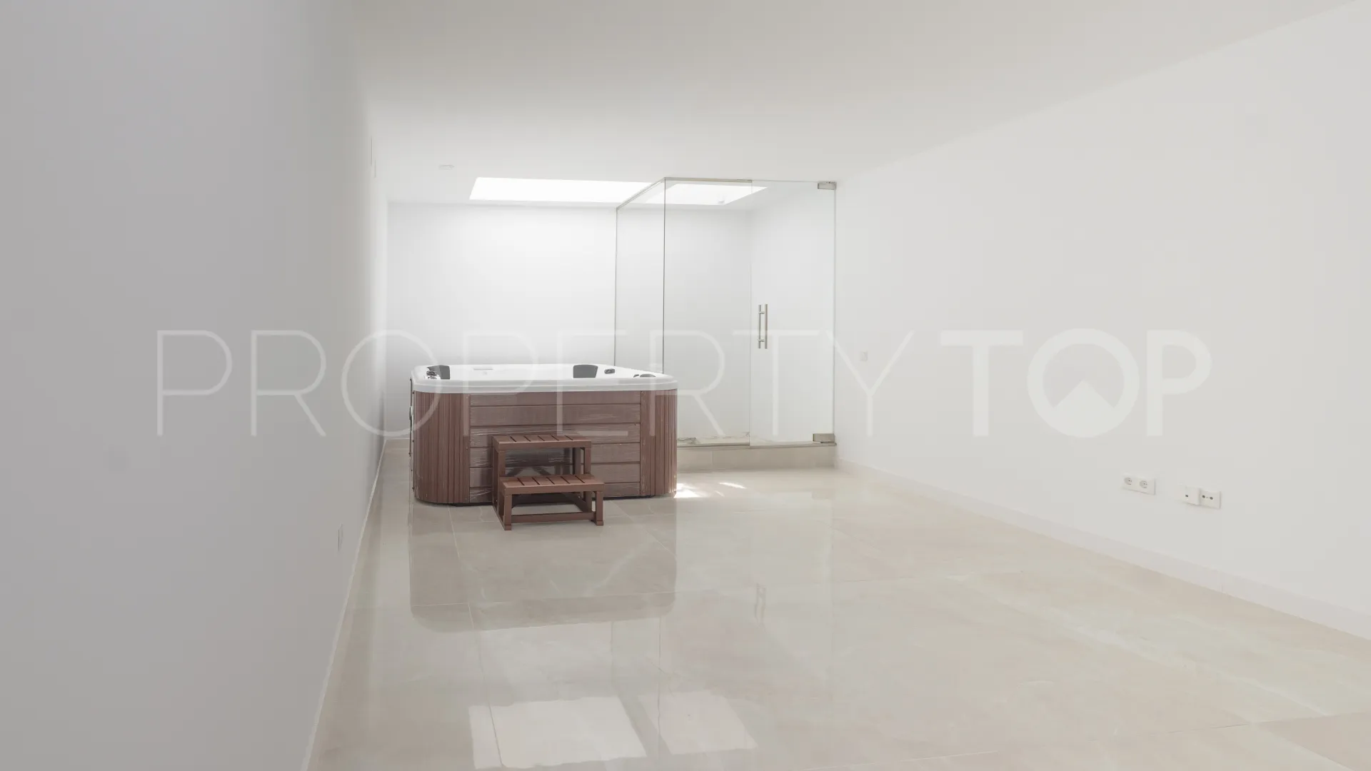 Duplex planta baja a la venta en La Carihuela