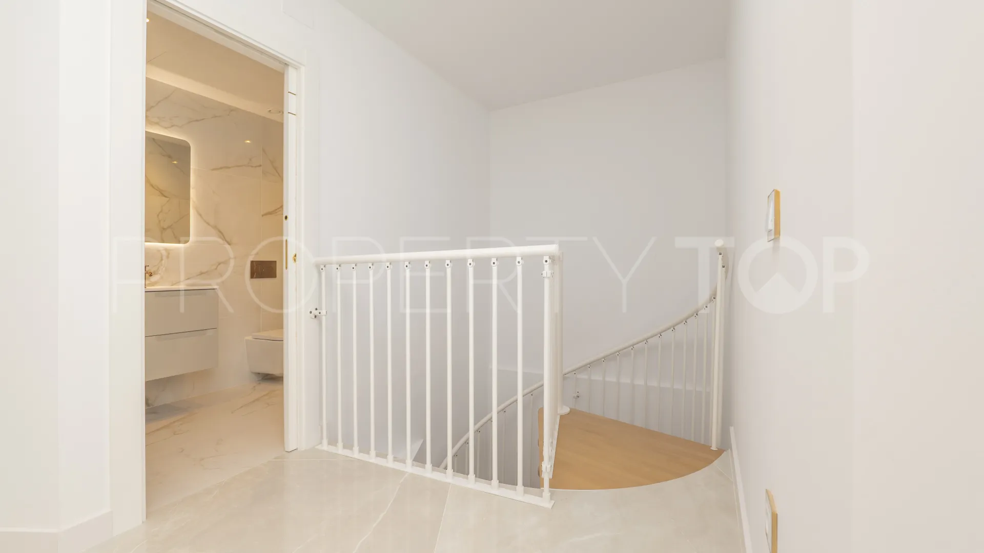 Duplex planta baja a la venta en La Carihuela