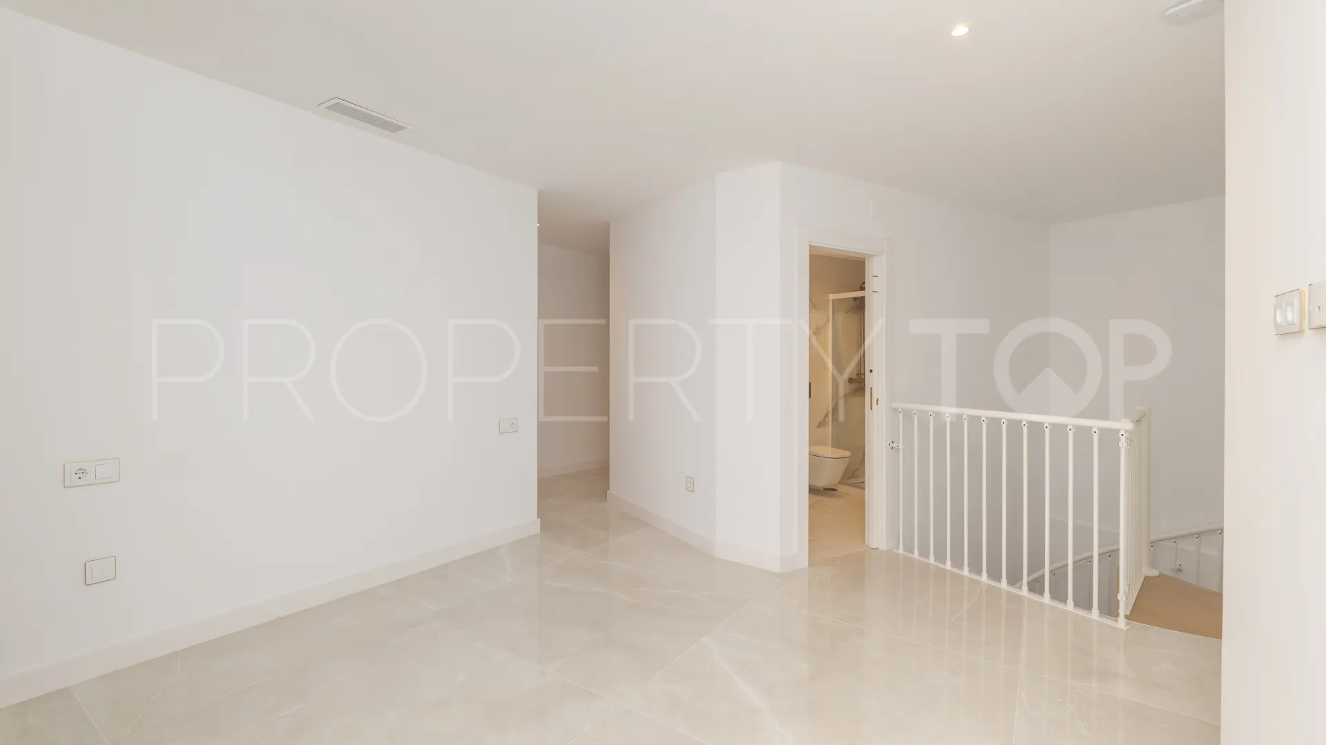 Duplex planta baja a la venta en La Carihuela
