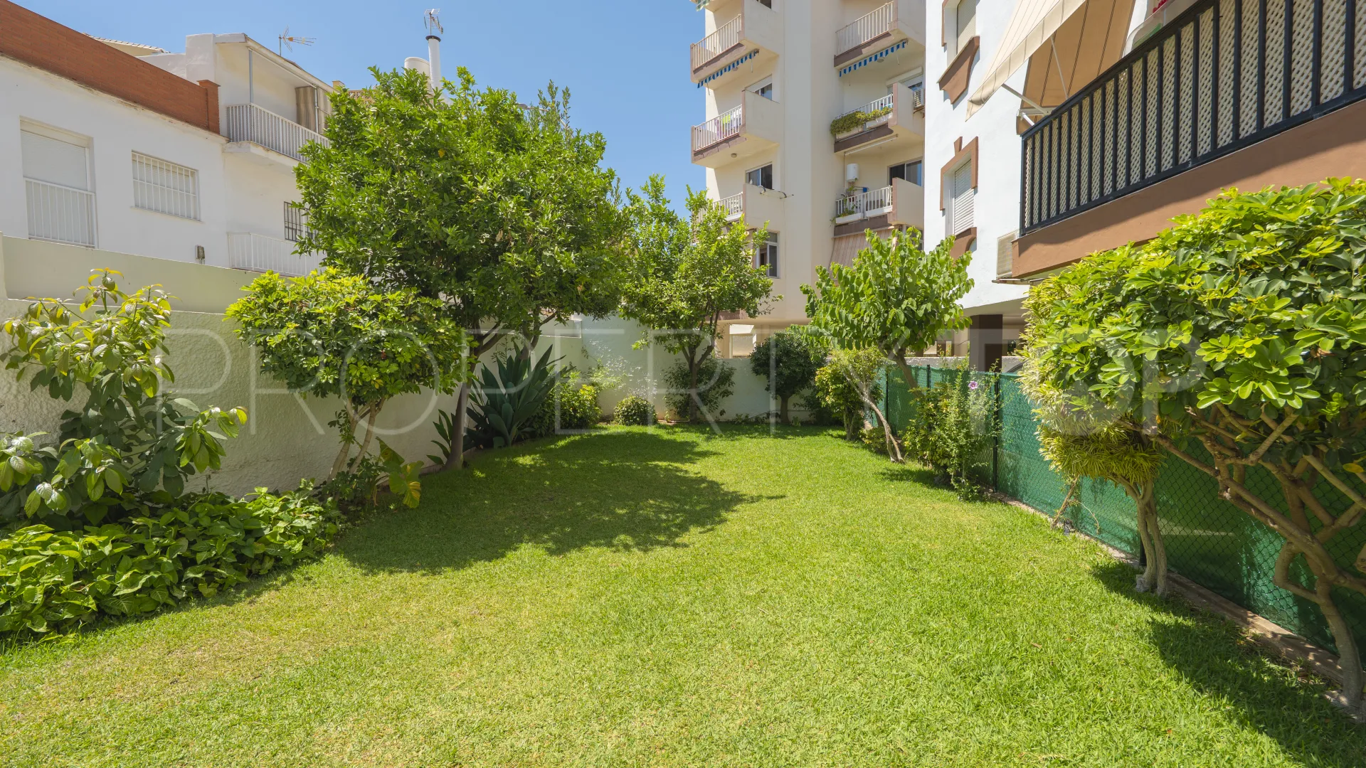 Ático en venta en La Carihuela con 2 dormitorios