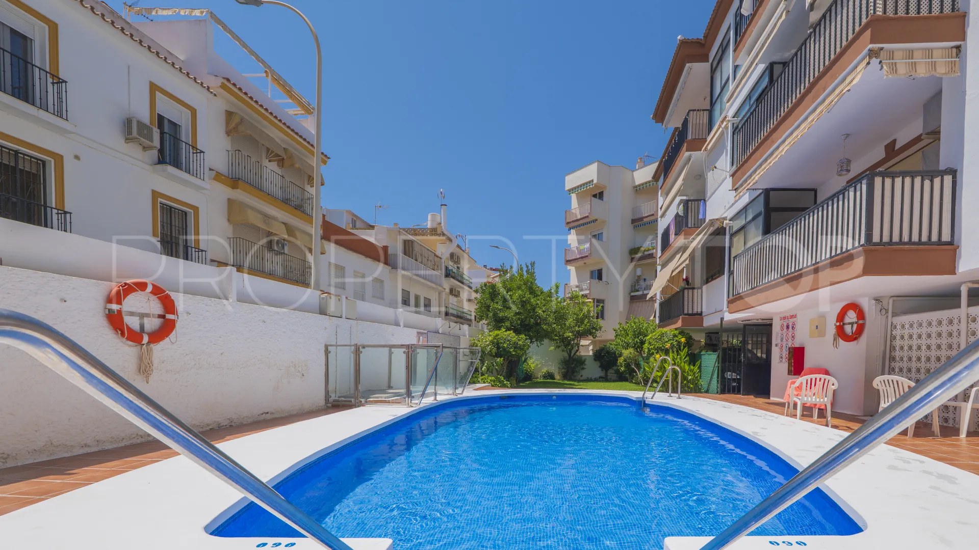 Ático en venta en La Carihuela con 2 dormitorios