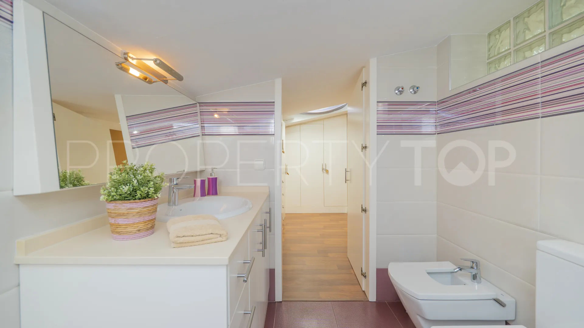 Ático en venta en La Carihuela con 2 dormitorios