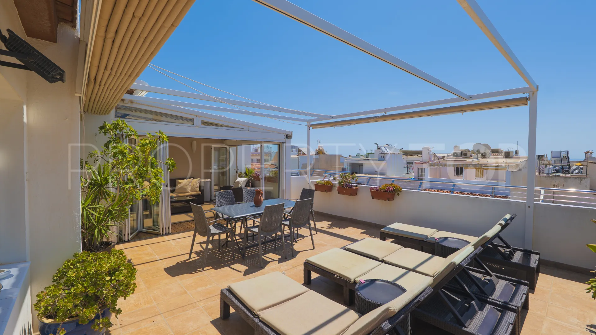 Ático en venta en La Carihuela con 2 dormitorios