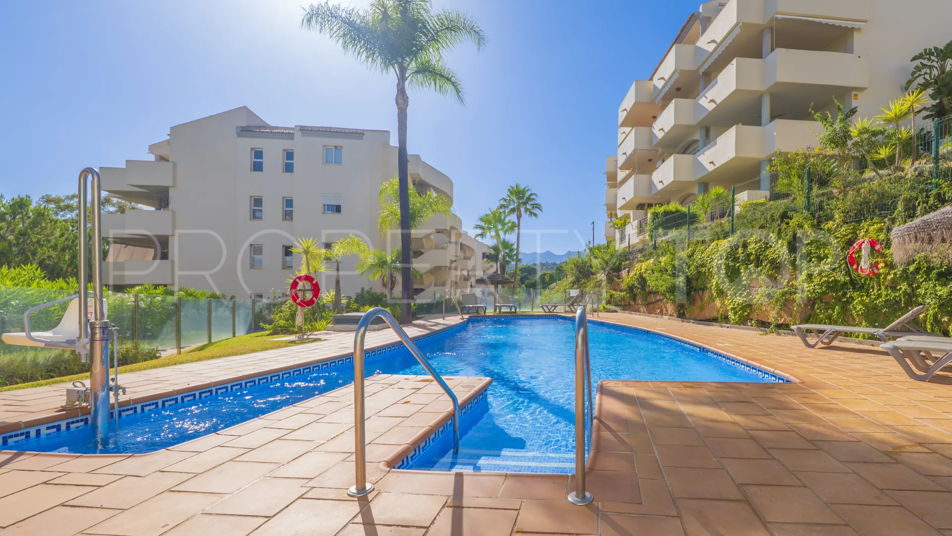 2 bedrooms apartment for sale in Elviria