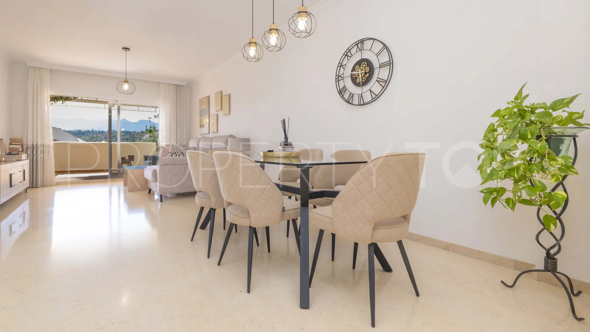 2 bedrooms apartment for sale in Elviria