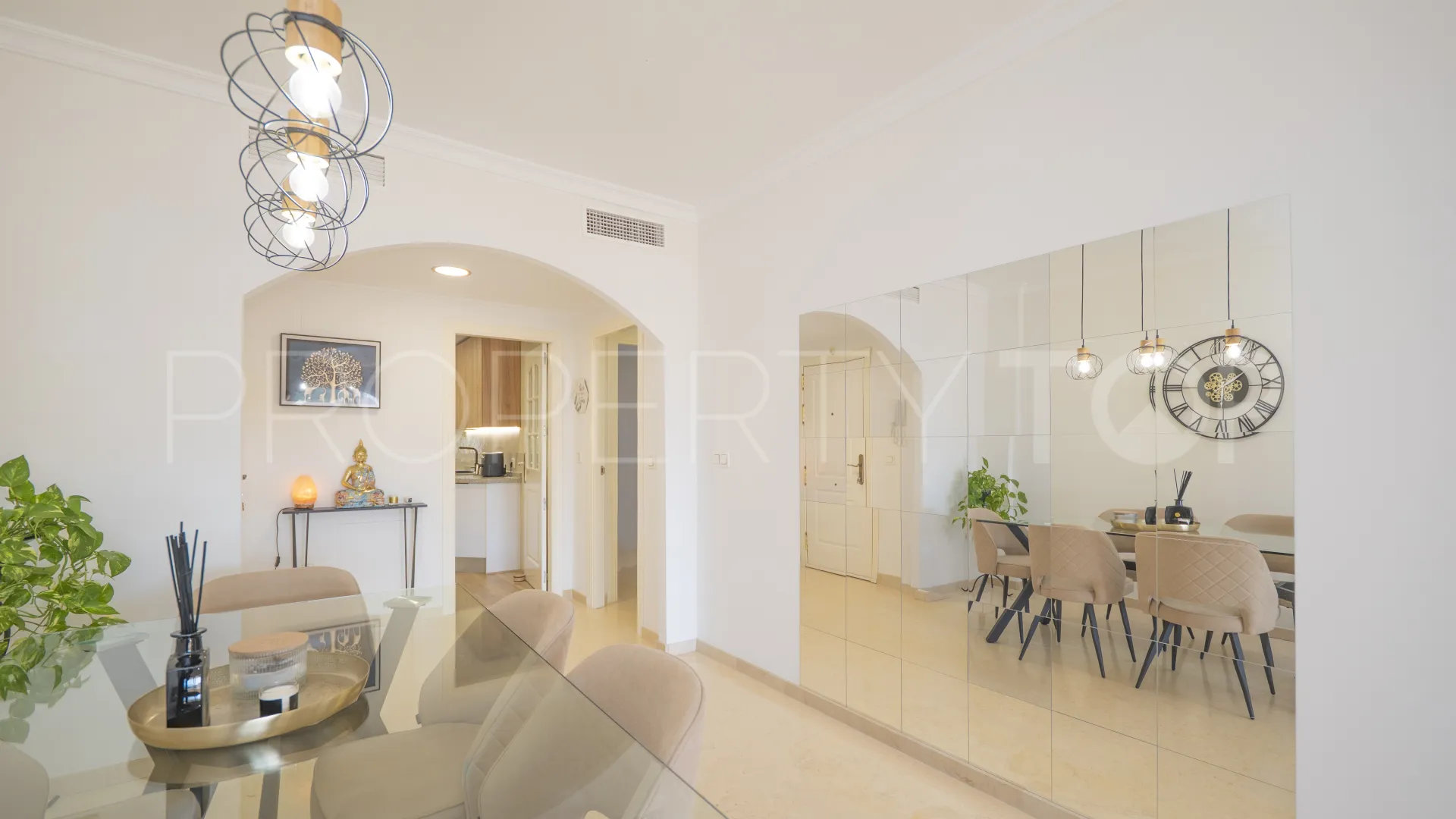 2 bedrooms apartment for sale in Elviria