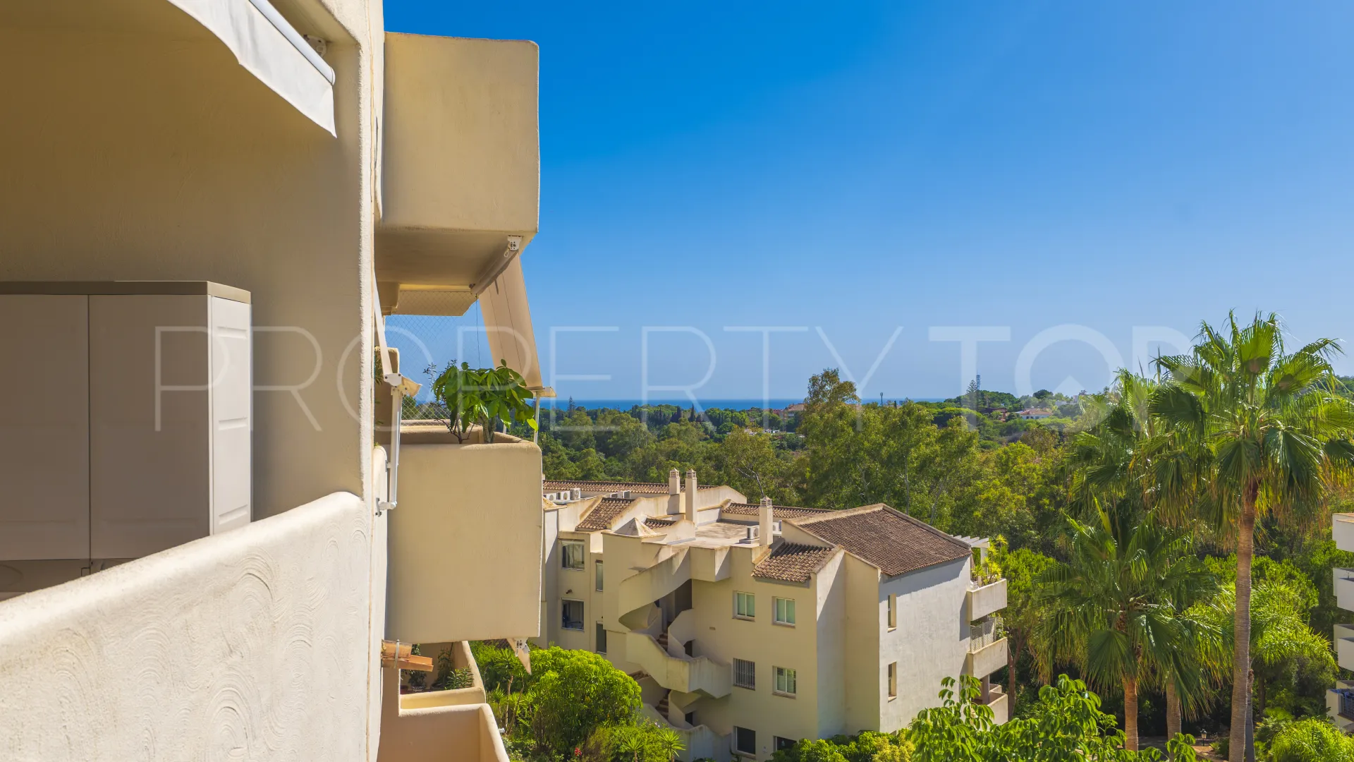 2 bedrooms apartment for sale in Elviria