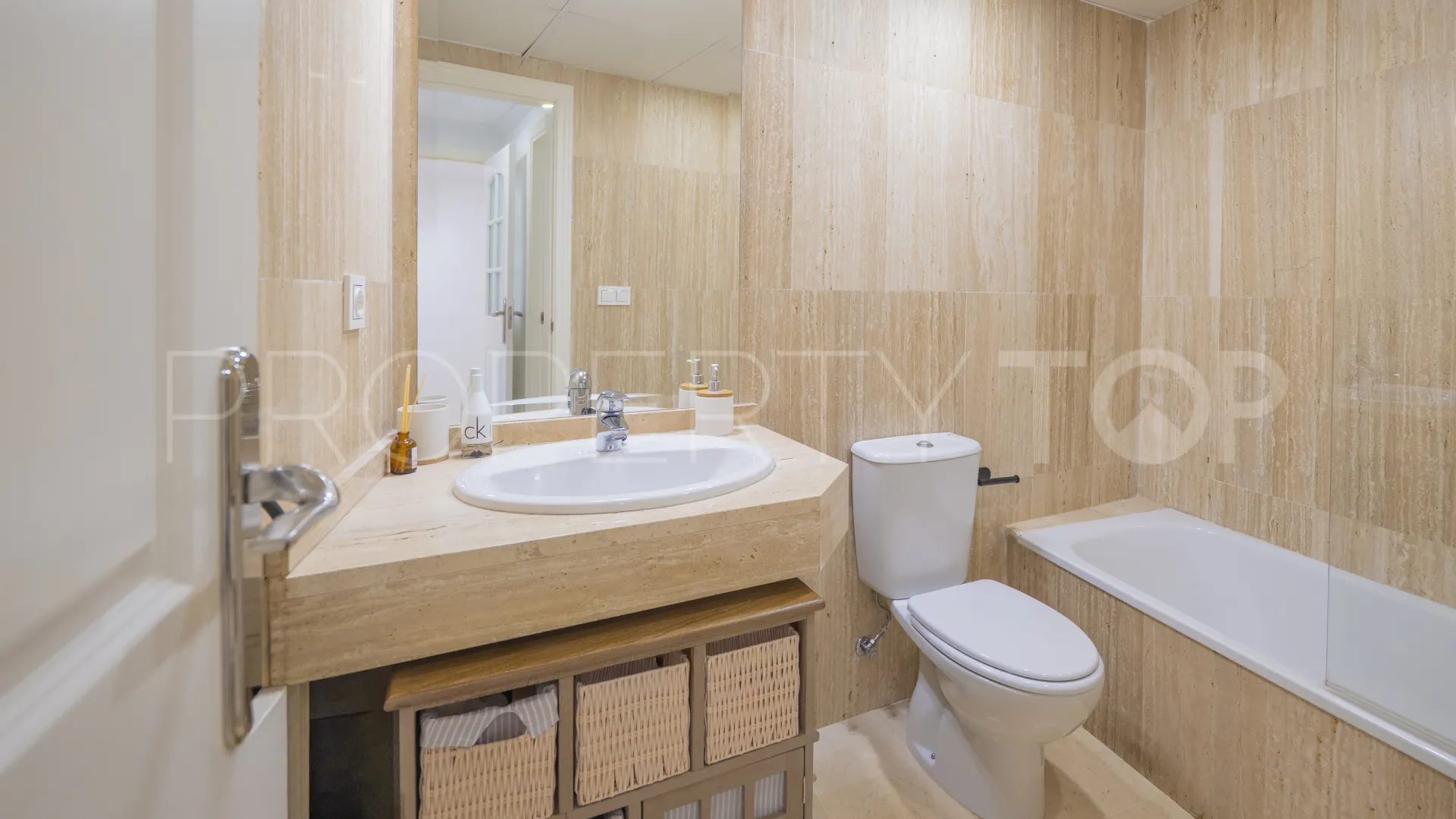 2 bedrooms apartment for sale in Elviria