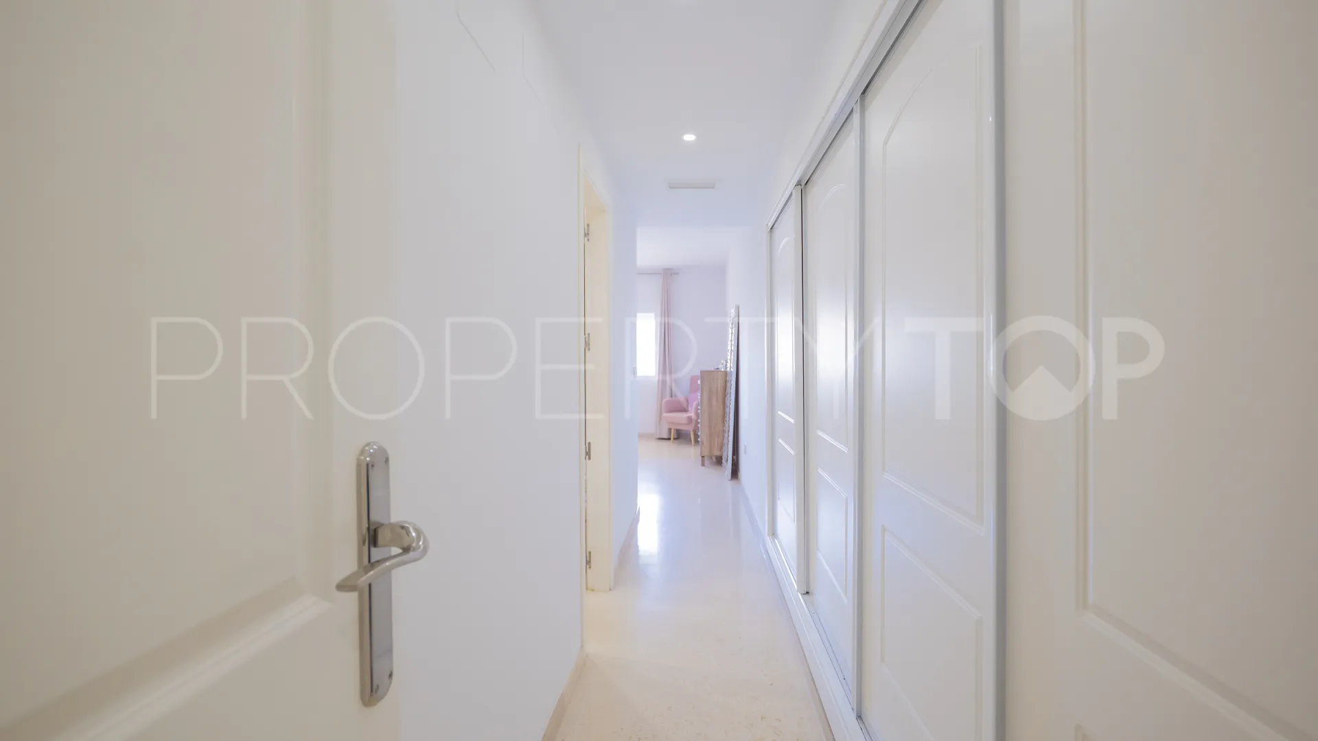 2 bedrooms apartment for sale in Elviria