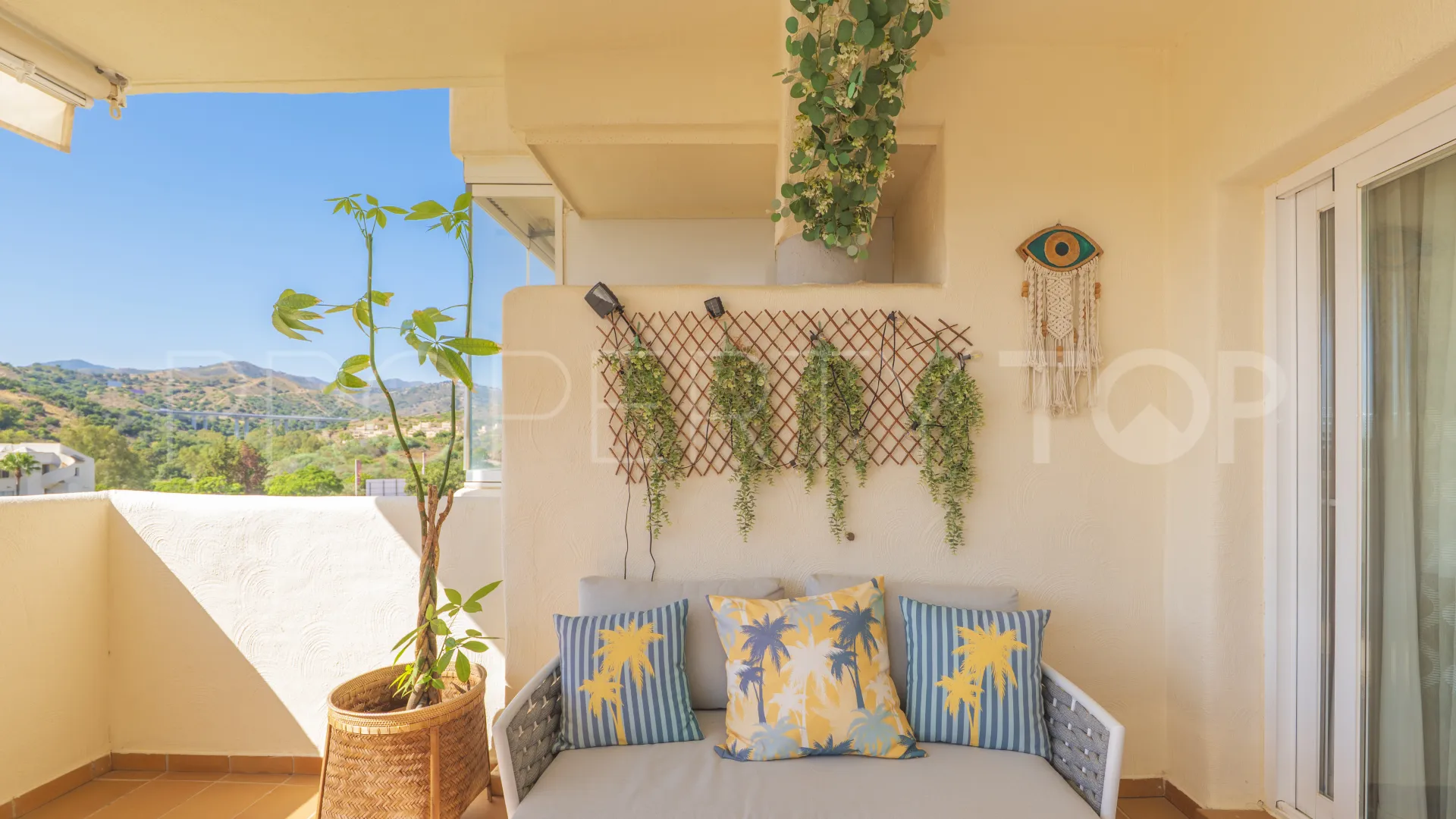 2 bedrooms apartment for sale in Elviria