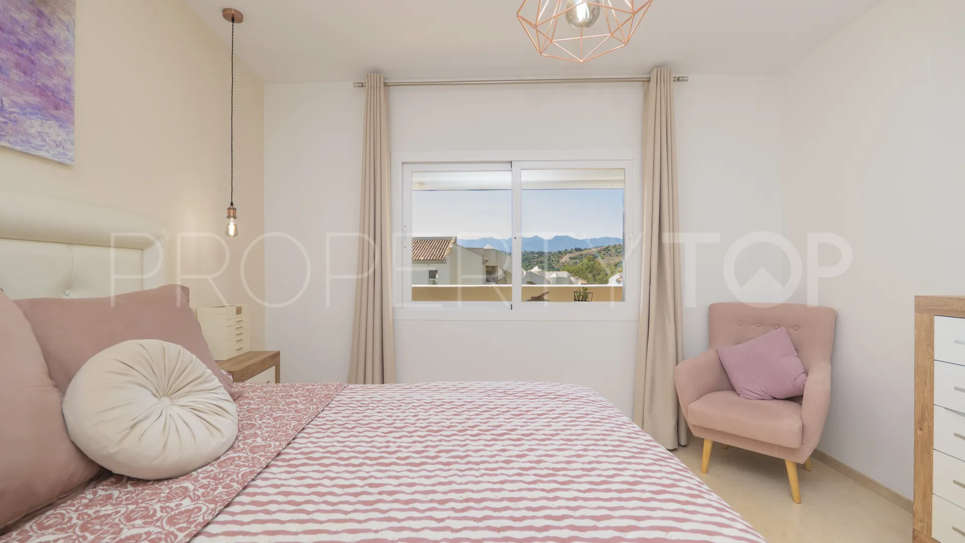 2 bedrooms apartment for sale in Elviria