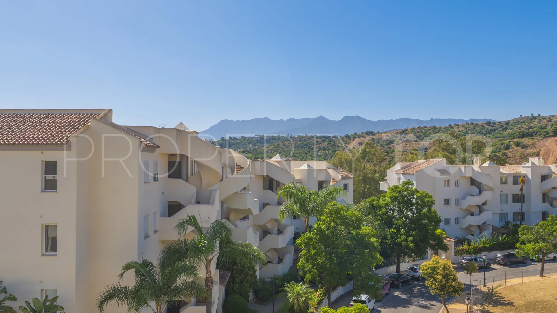 2 bedrooms apartment for sale in Elviria