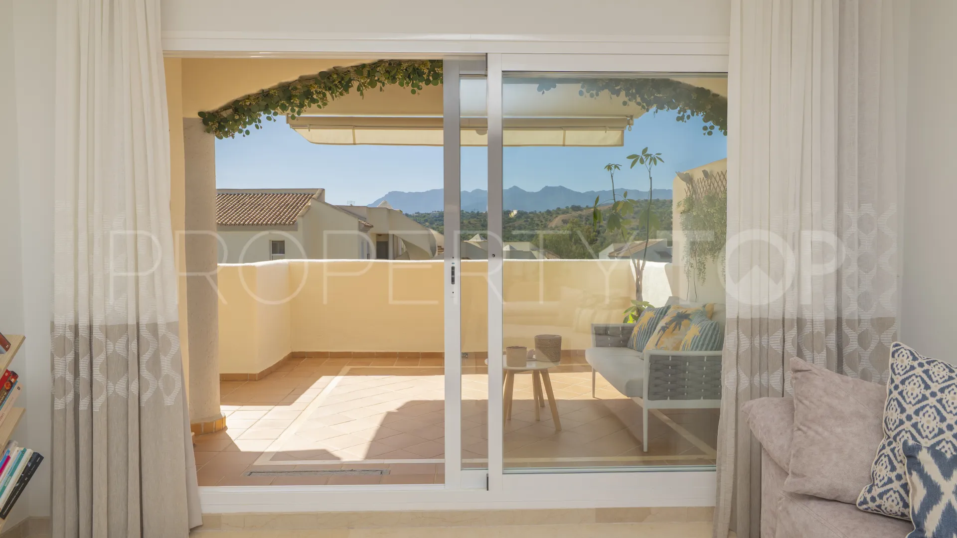 2 bedrooms apartment for sale in Elviria