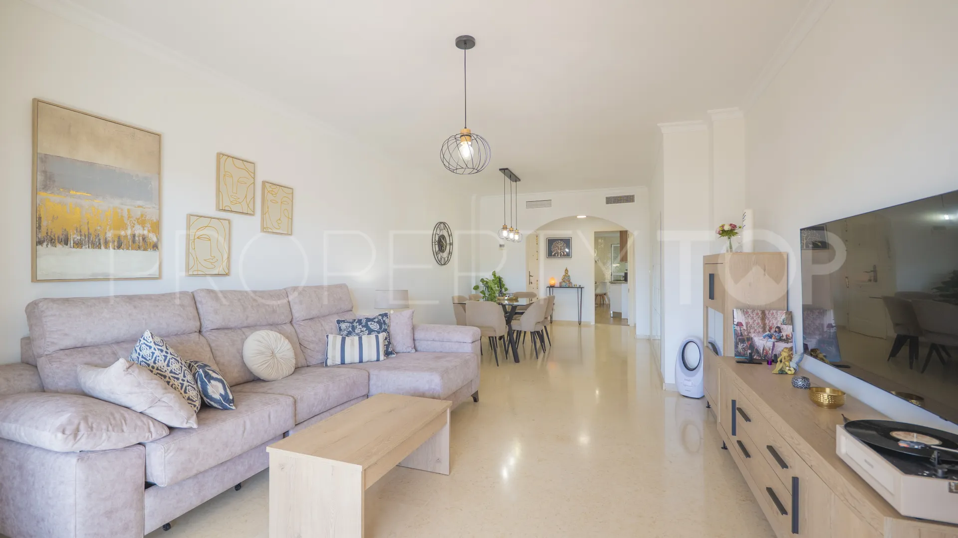 2 bedrooms apartment for sale in Elviria