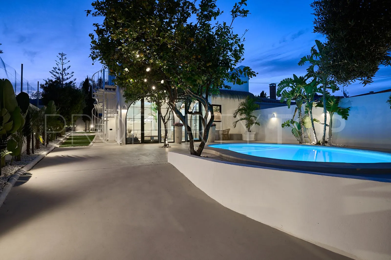Se vende villa en El Pinillo
