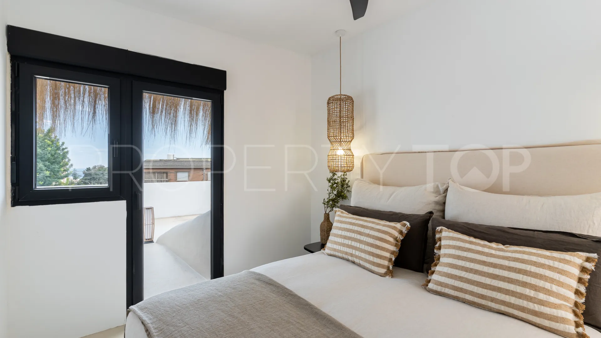 Se vende villa en El Pinillo