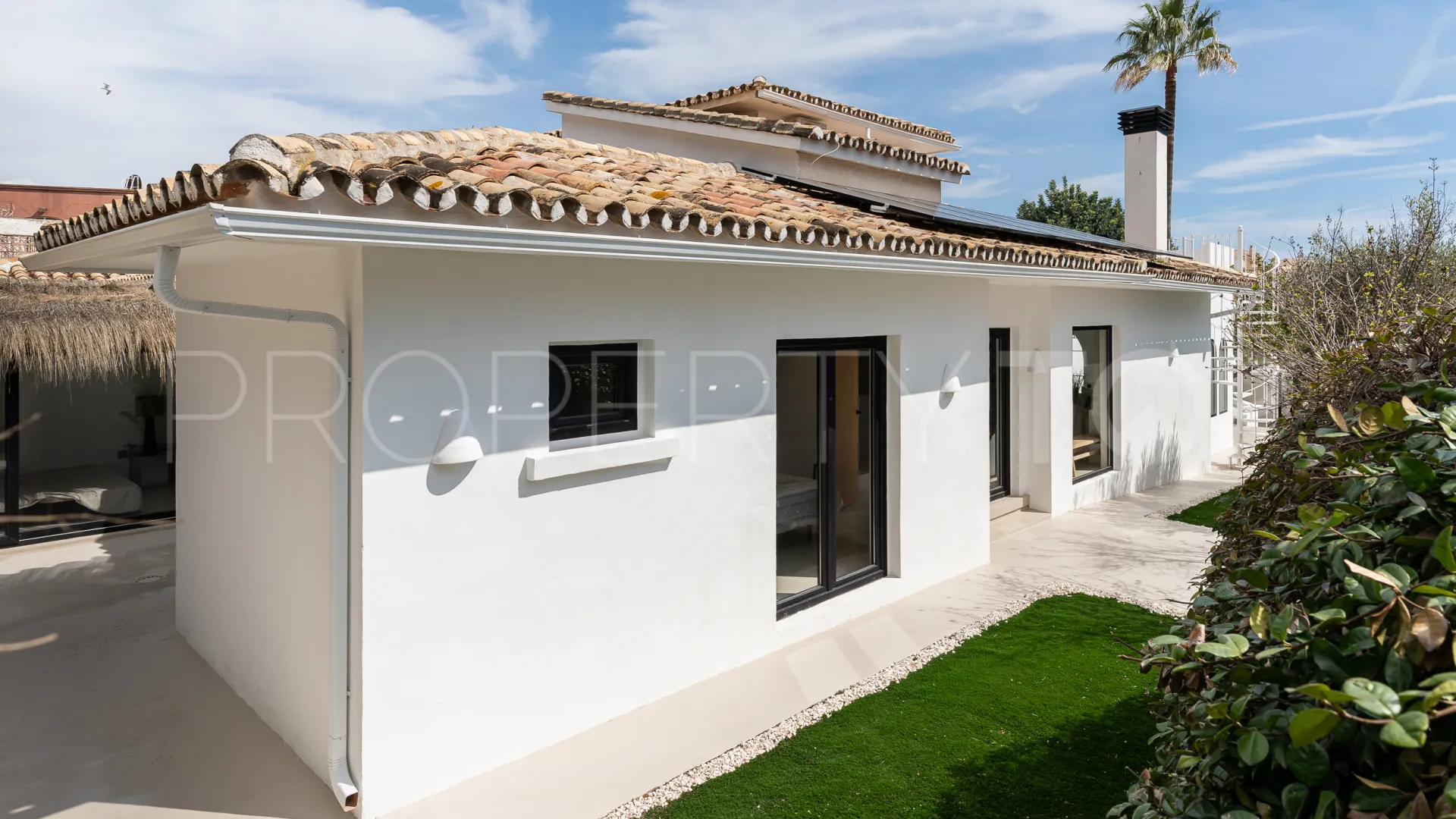 Se vende villa en El Pinillo