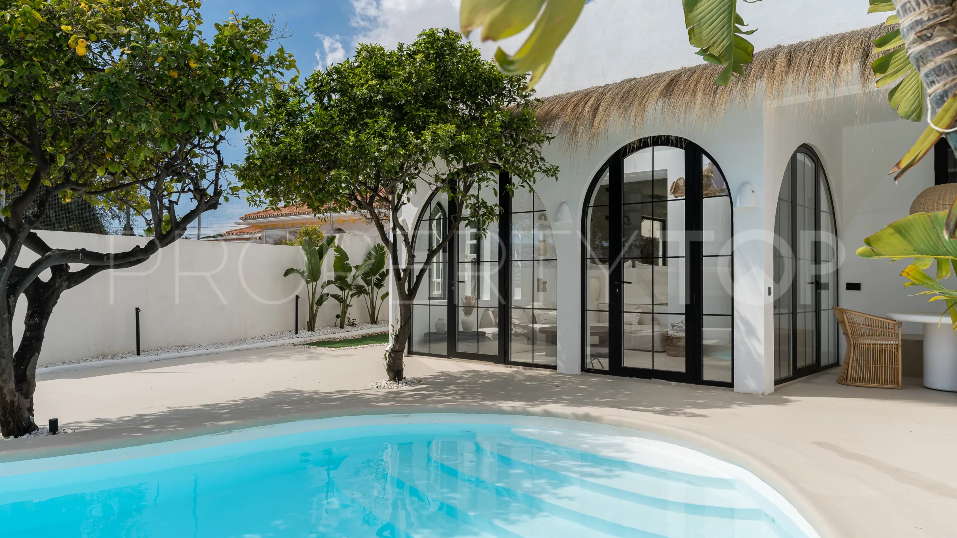 Se vende villa en El Pinillo