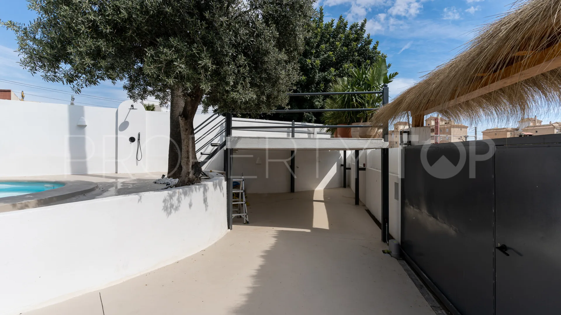 Se vende villa en El Pinillo