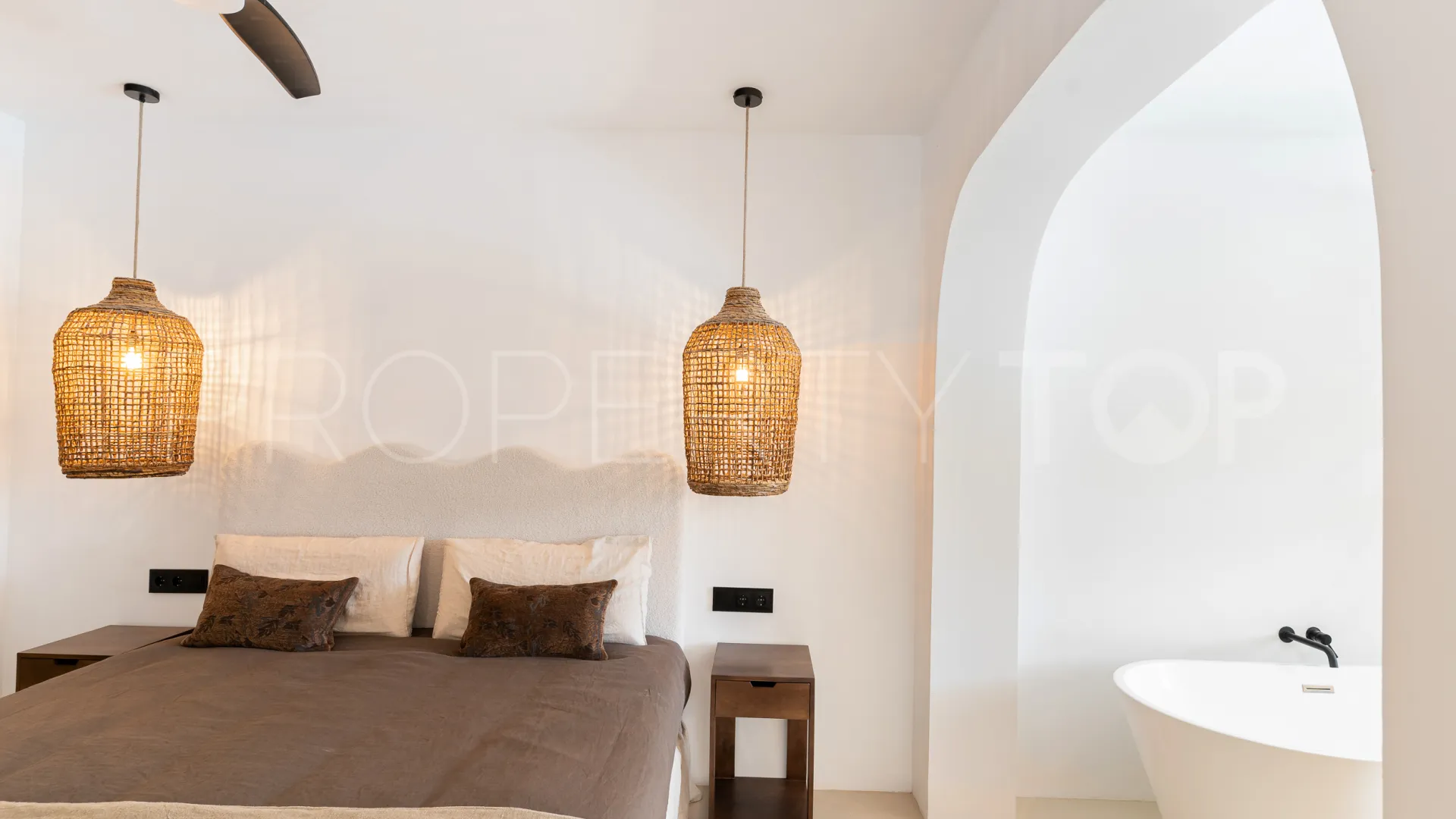 Se vende villa en El Pinillo
