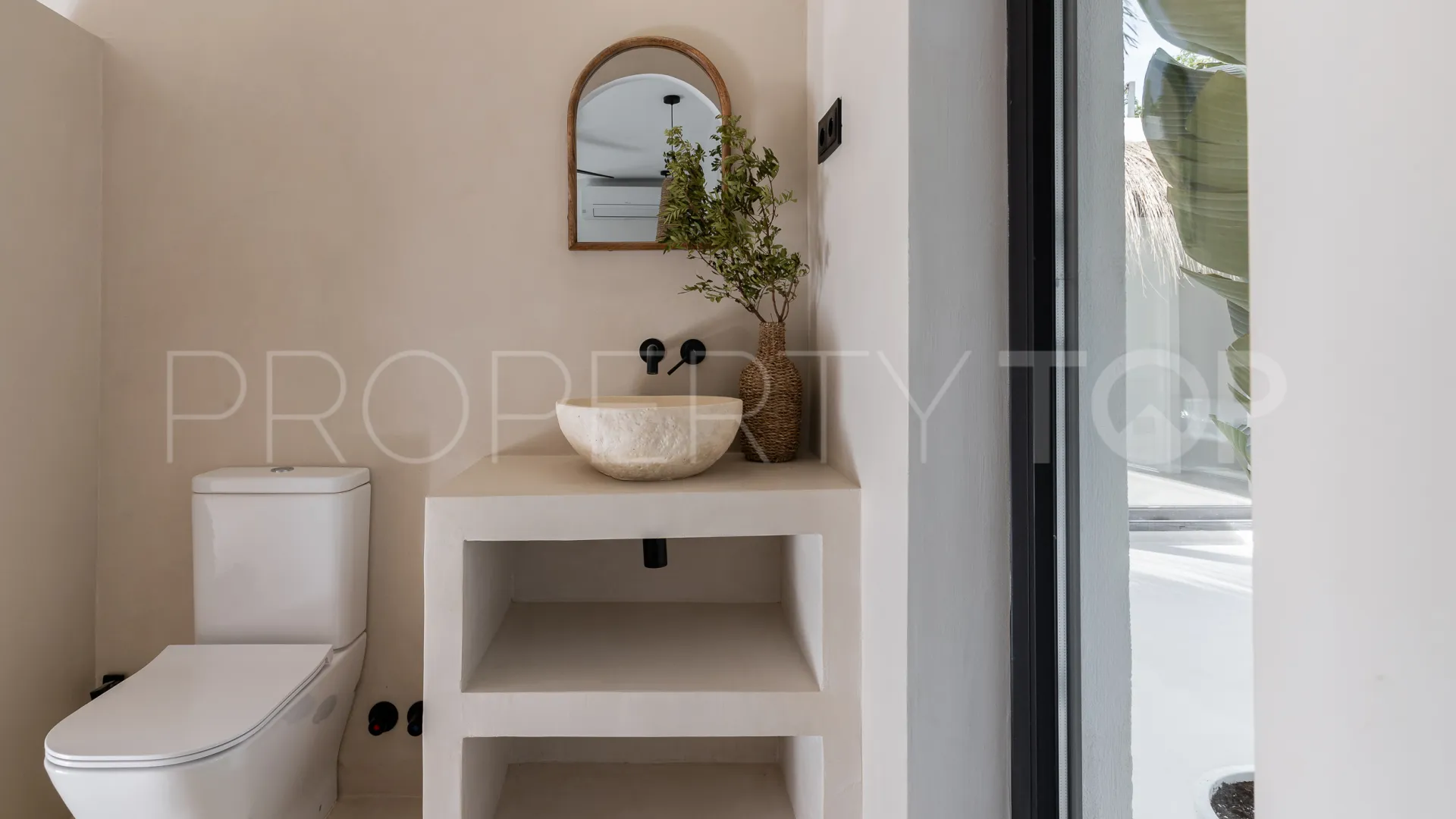 Se vende villa en El Pinillo