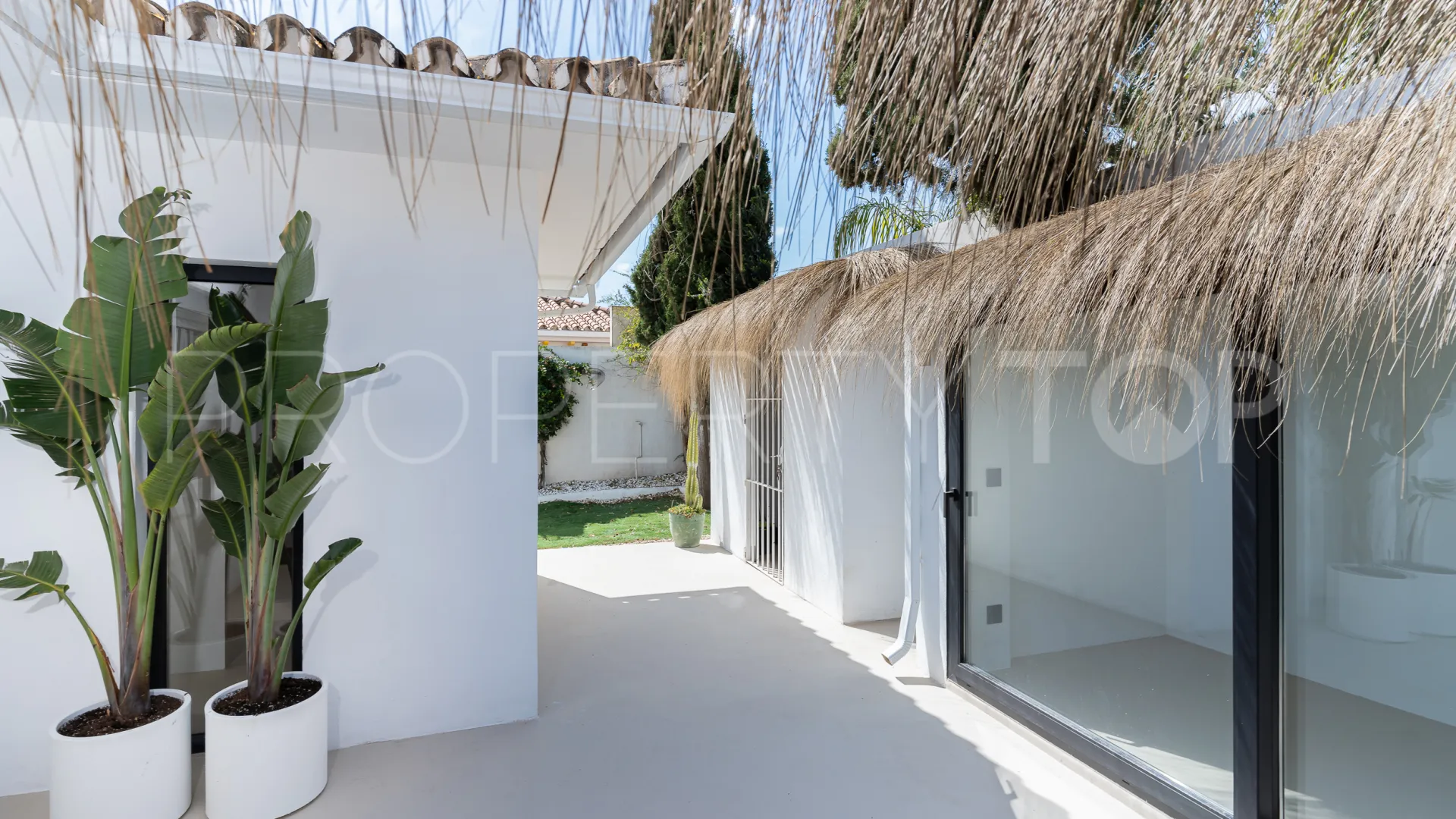 Se vende villa en El Pinillo