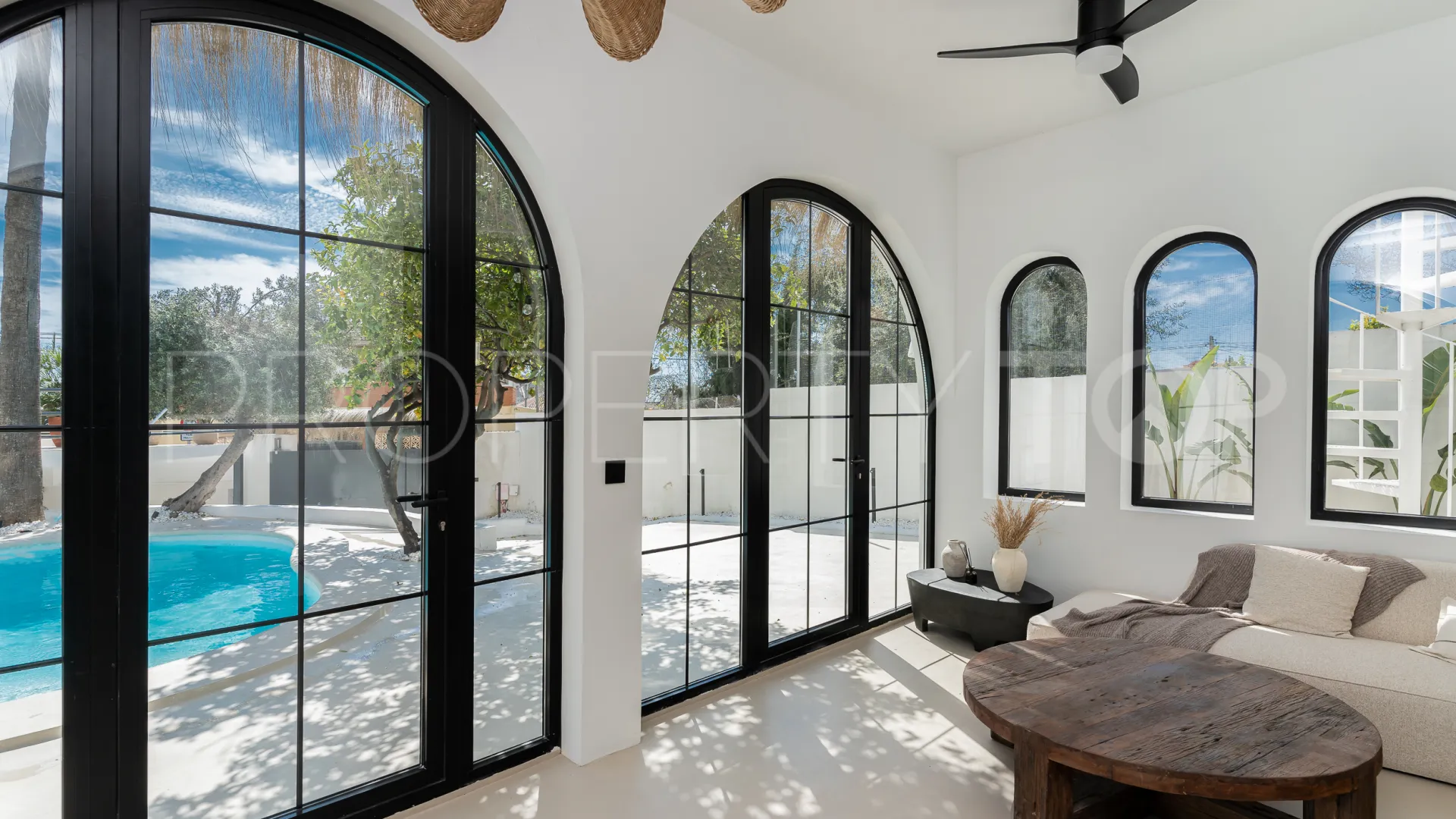 Se vende villa en El Pinillo