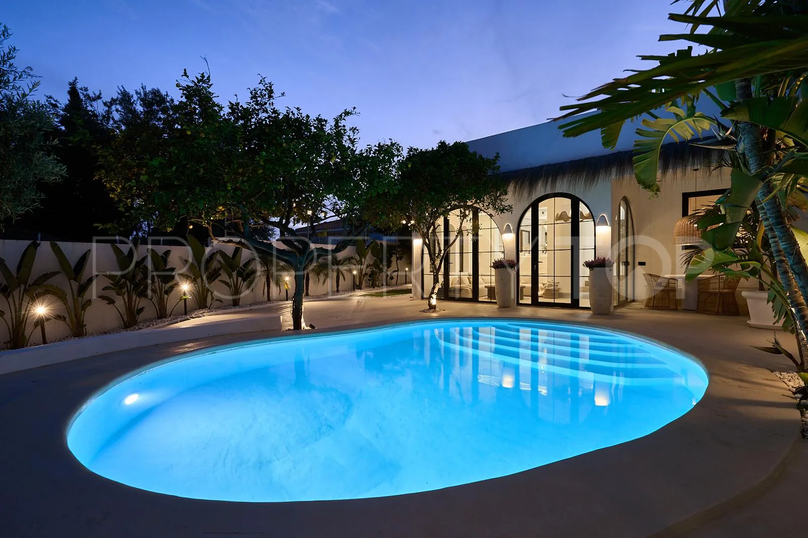 Se vende villa en El Pinillo