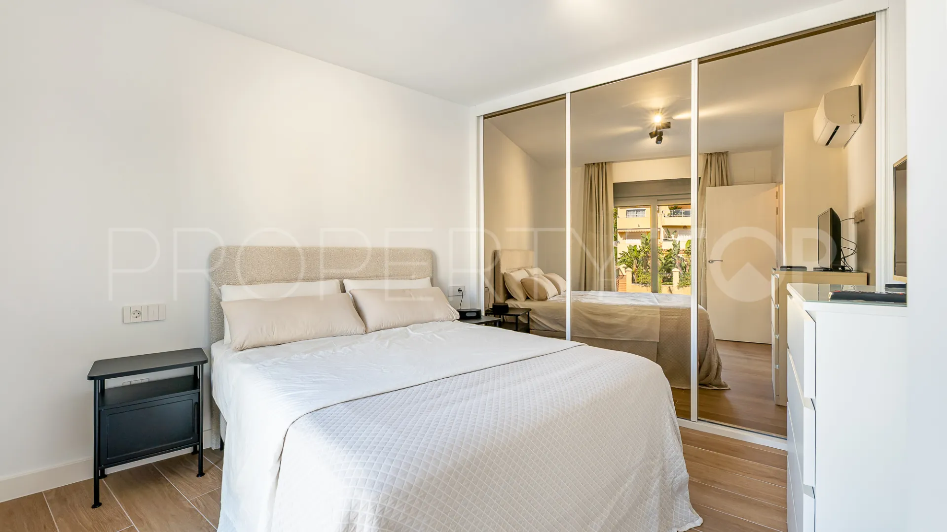 1 bedroom La Carihuela apartment for sale