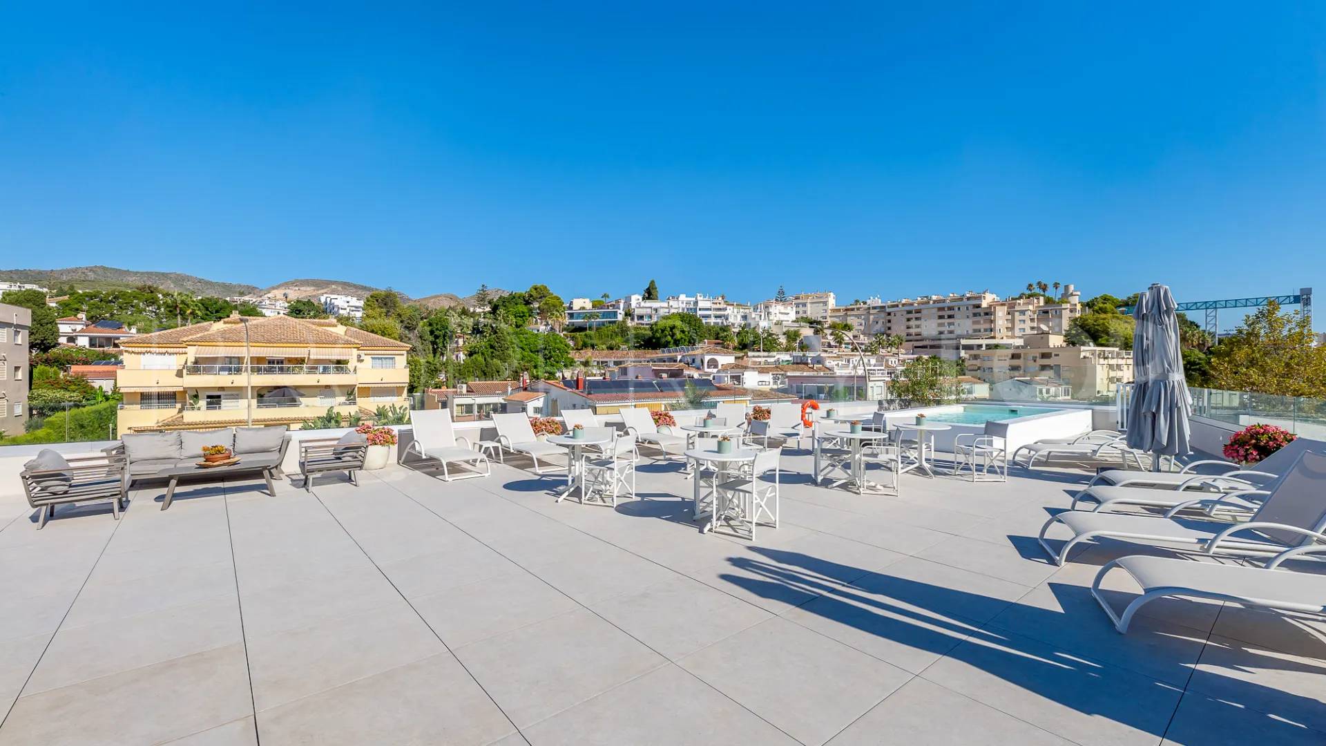 1 bedroom La Carihuela apartment for sale