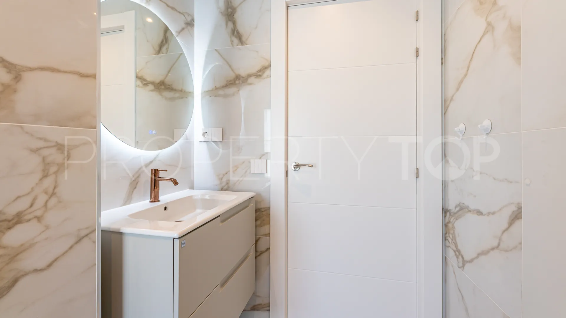 1 bedroom La Carihuela apartment for sale