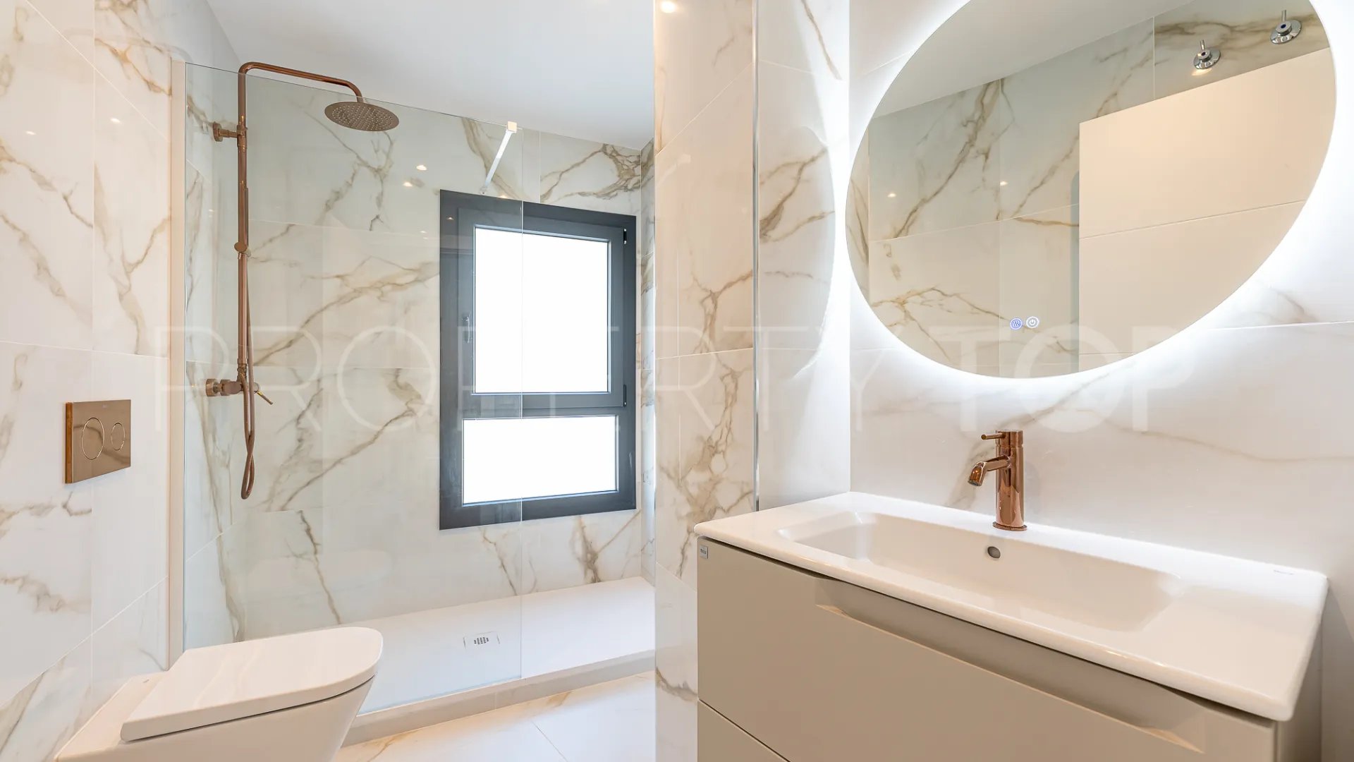 1 bedroom La Carihuela apartment for sale