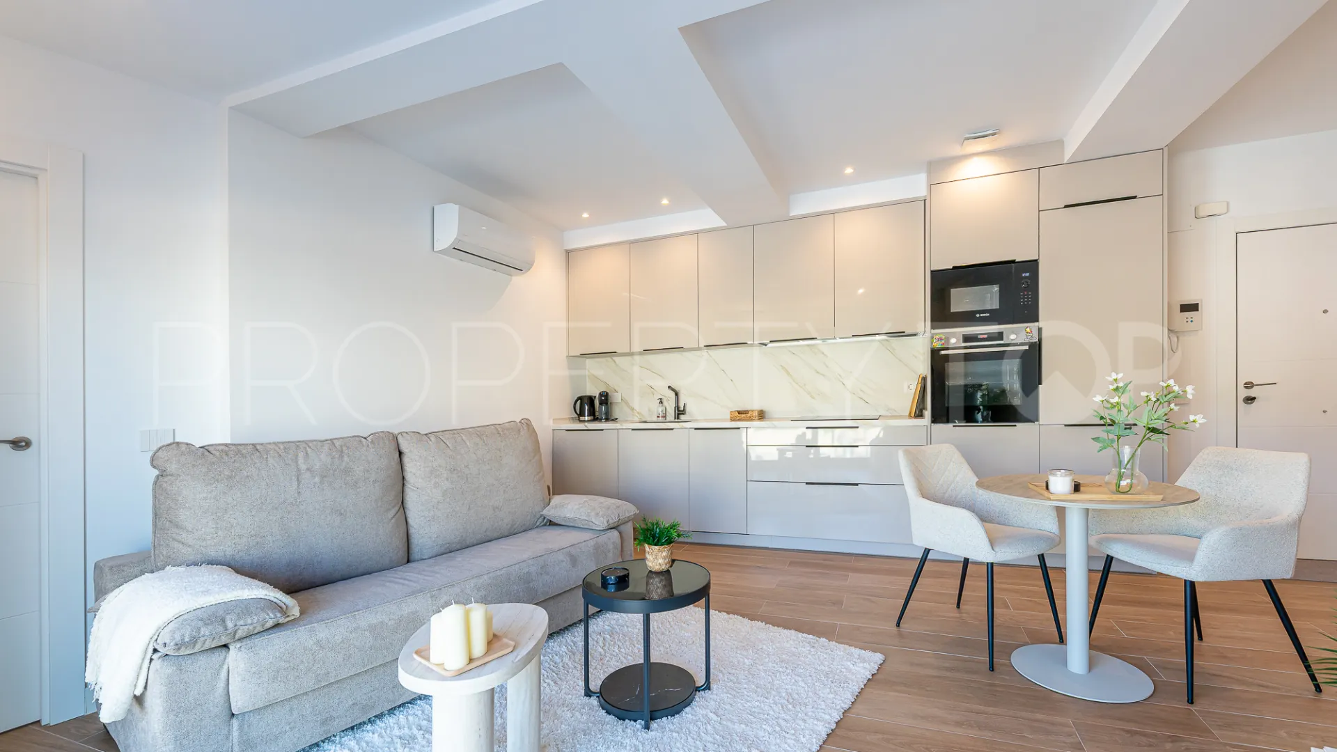 1 bedroom La Carihuela apartment for sale