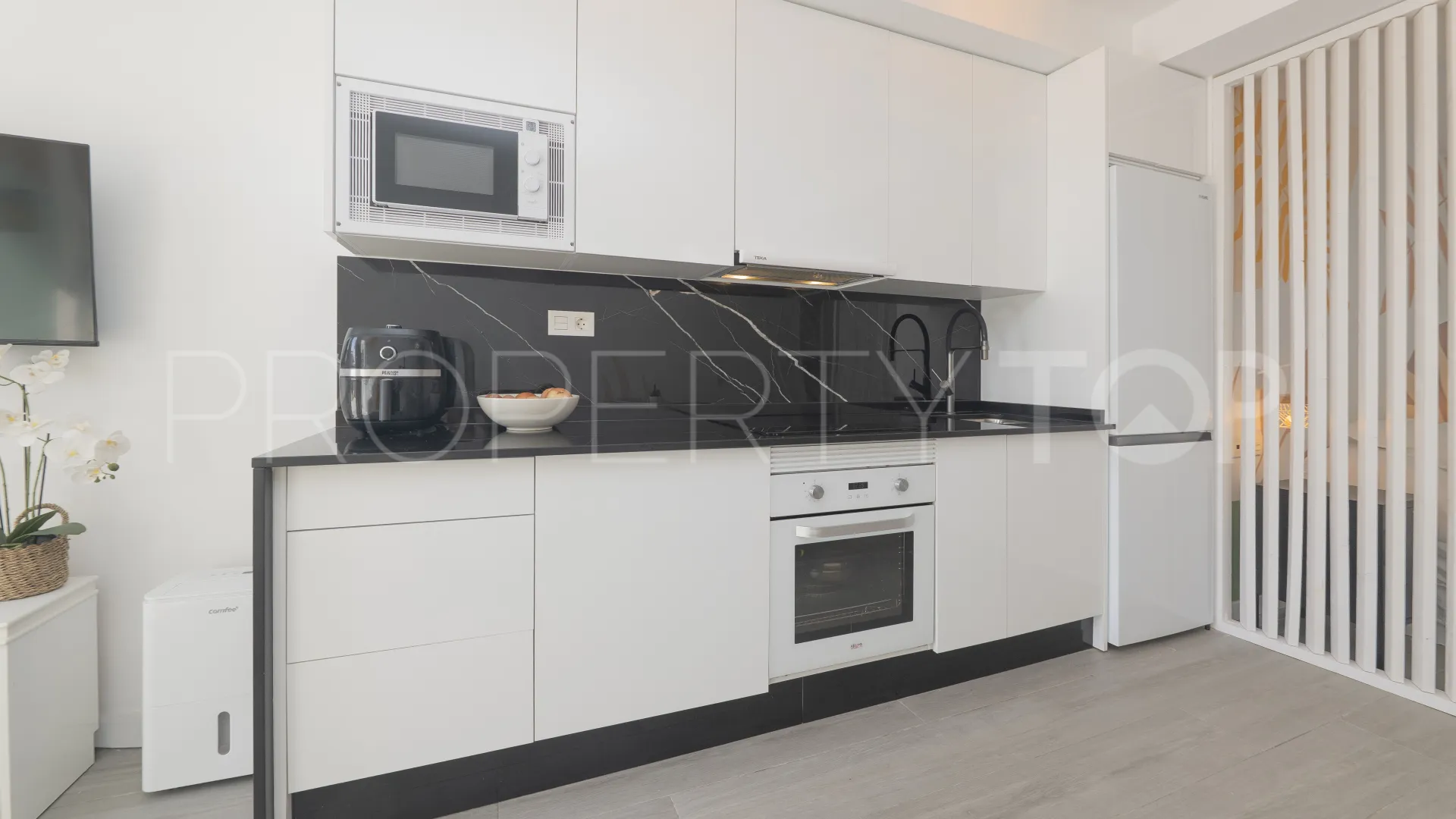 For sale studio in Bajondillo with 1 bedroom
