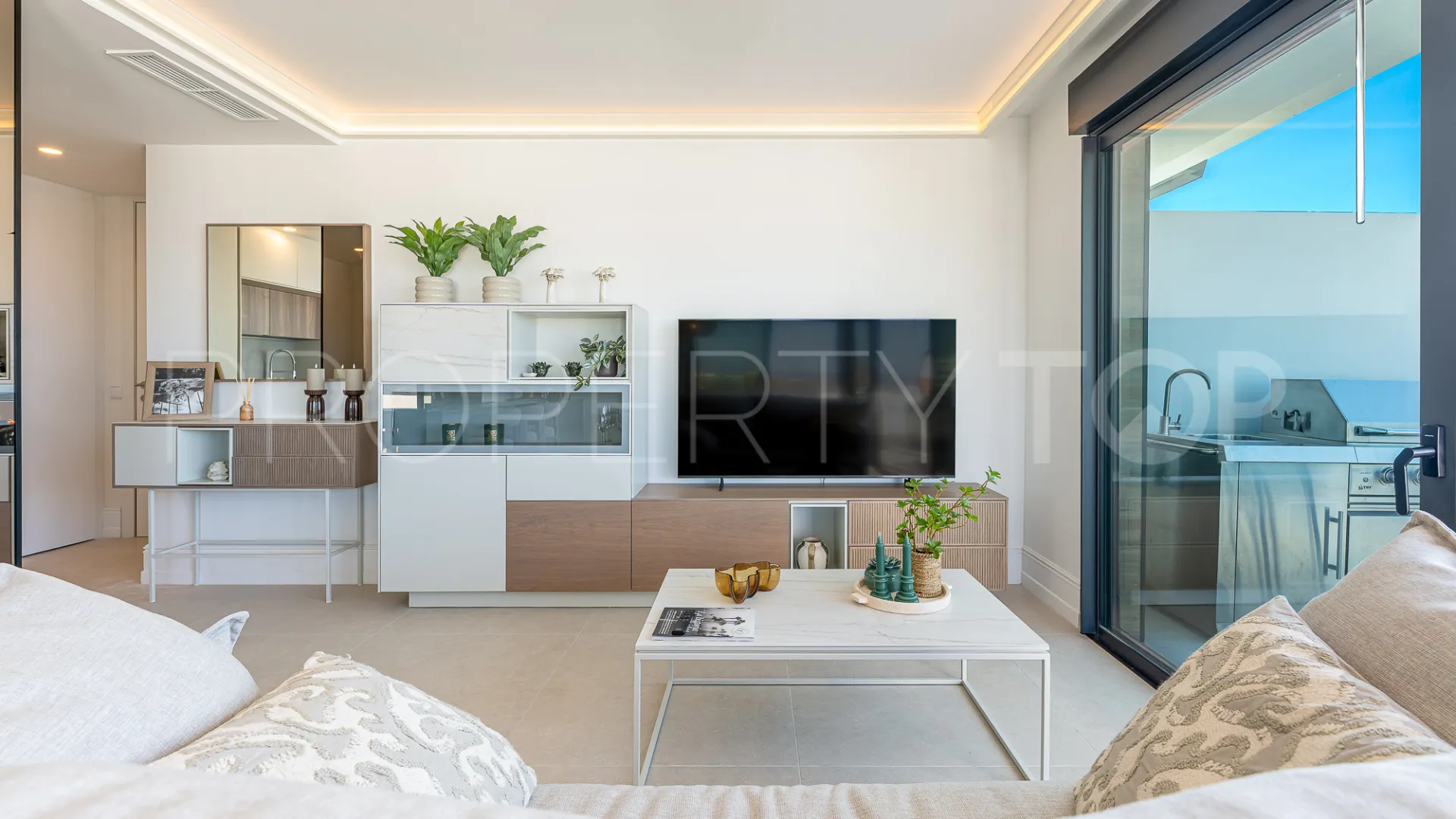For sale penthouse in El Higueron with 2 bedrooms