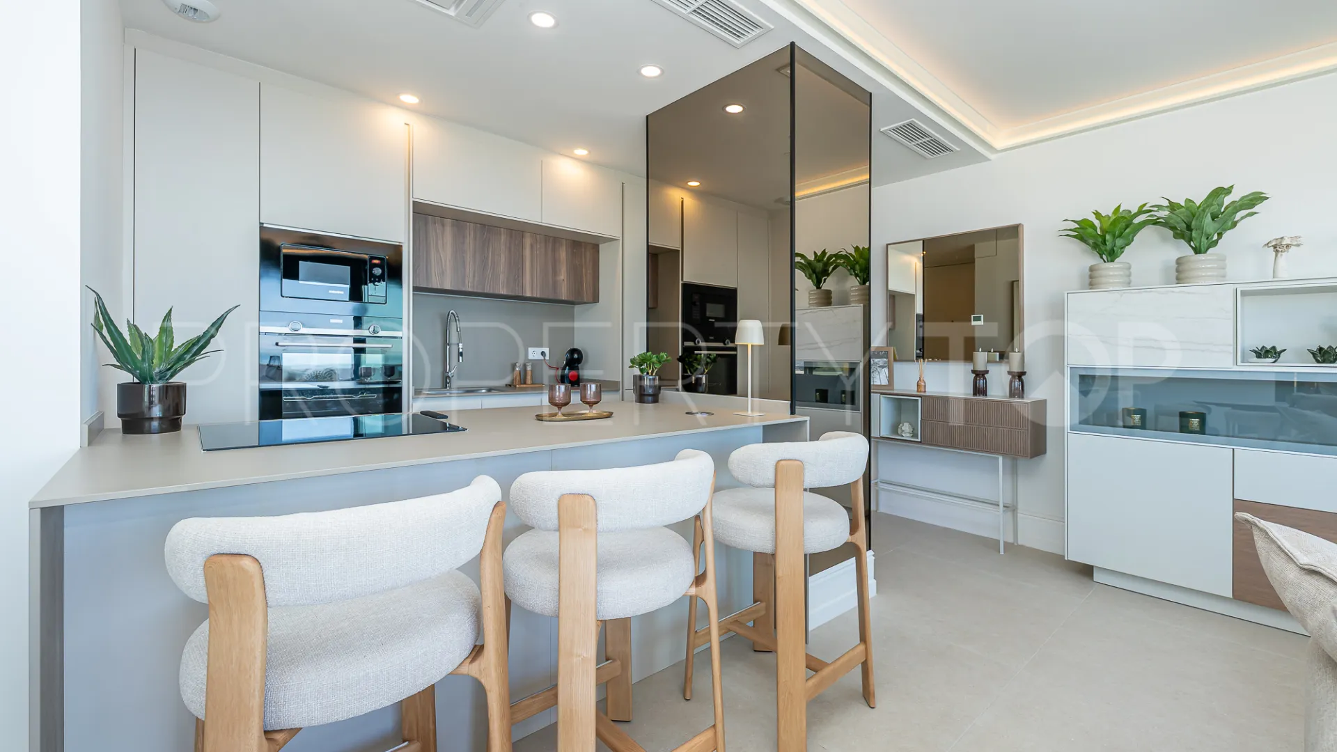 For sale penthouse in El Higueron with 2 bedrooms