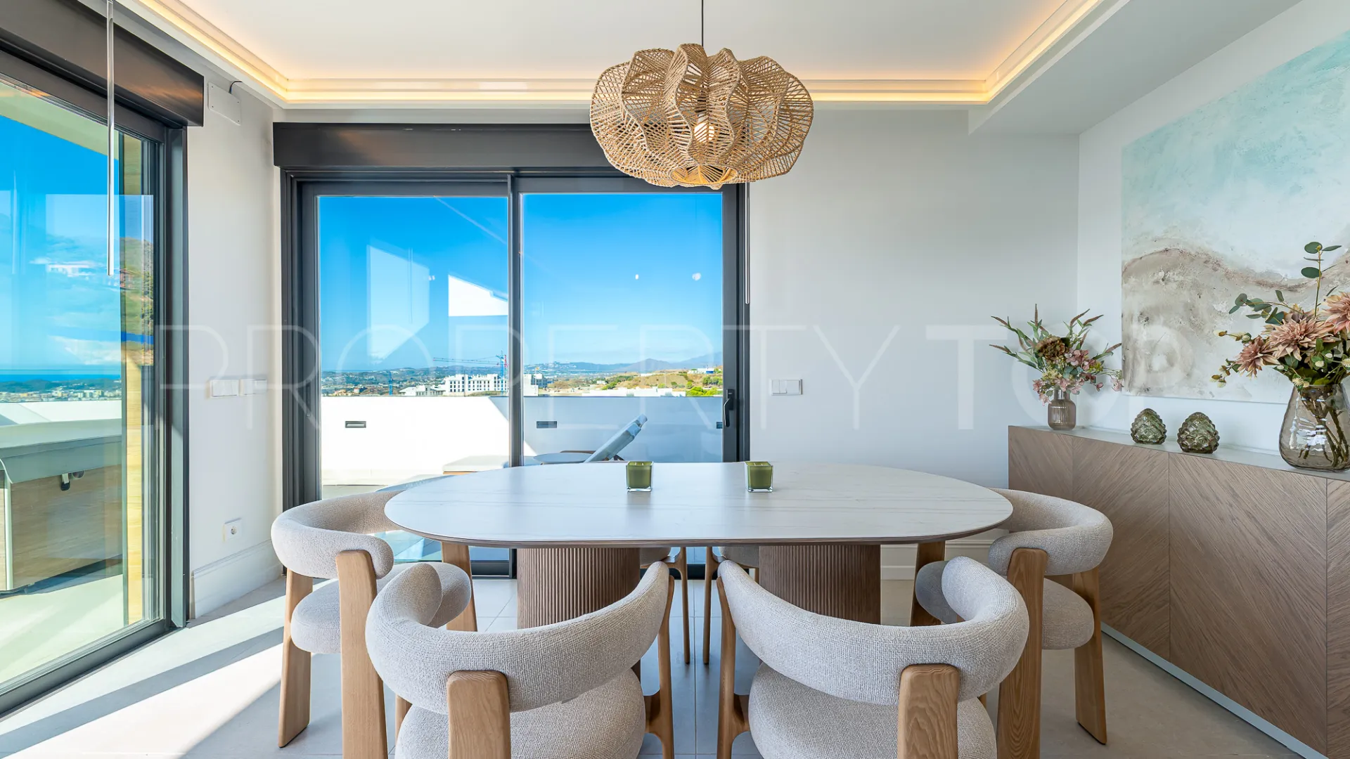 For sale penthouse in El Higueron with 2 bedrooms