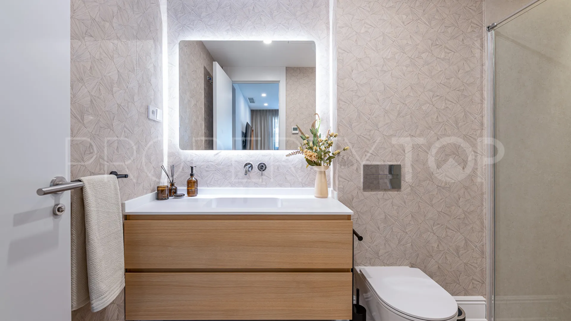 For sale penthouse in El Higueron with 2 bedrooms