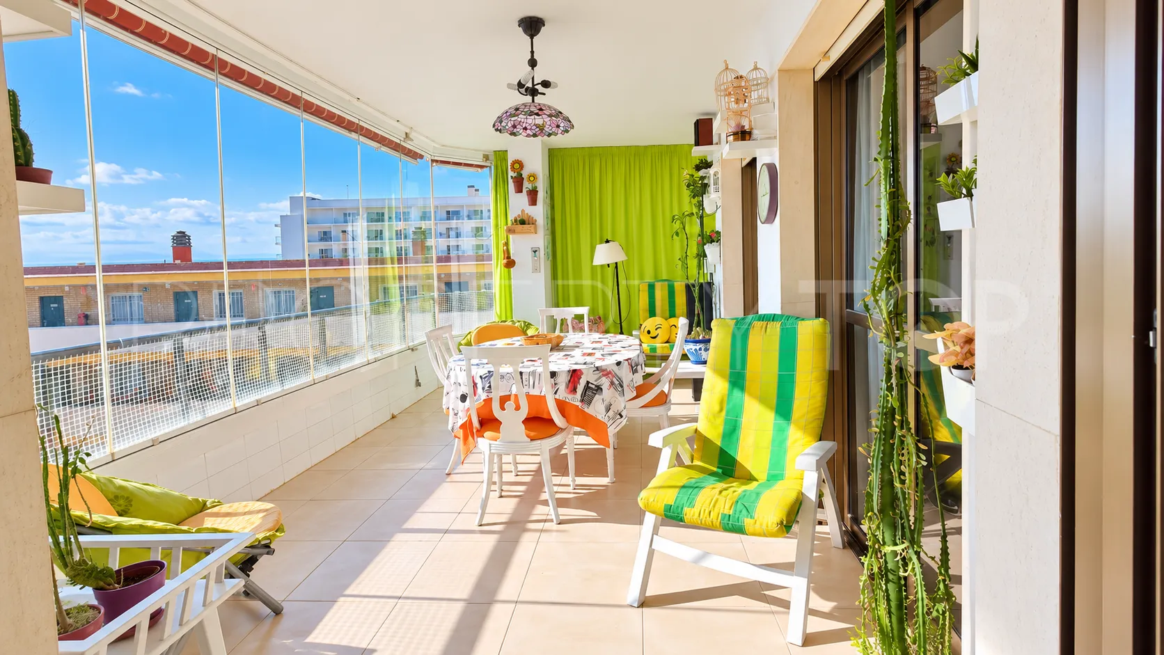 Penthouse for sale in La Carihuela with 4 bedrooms