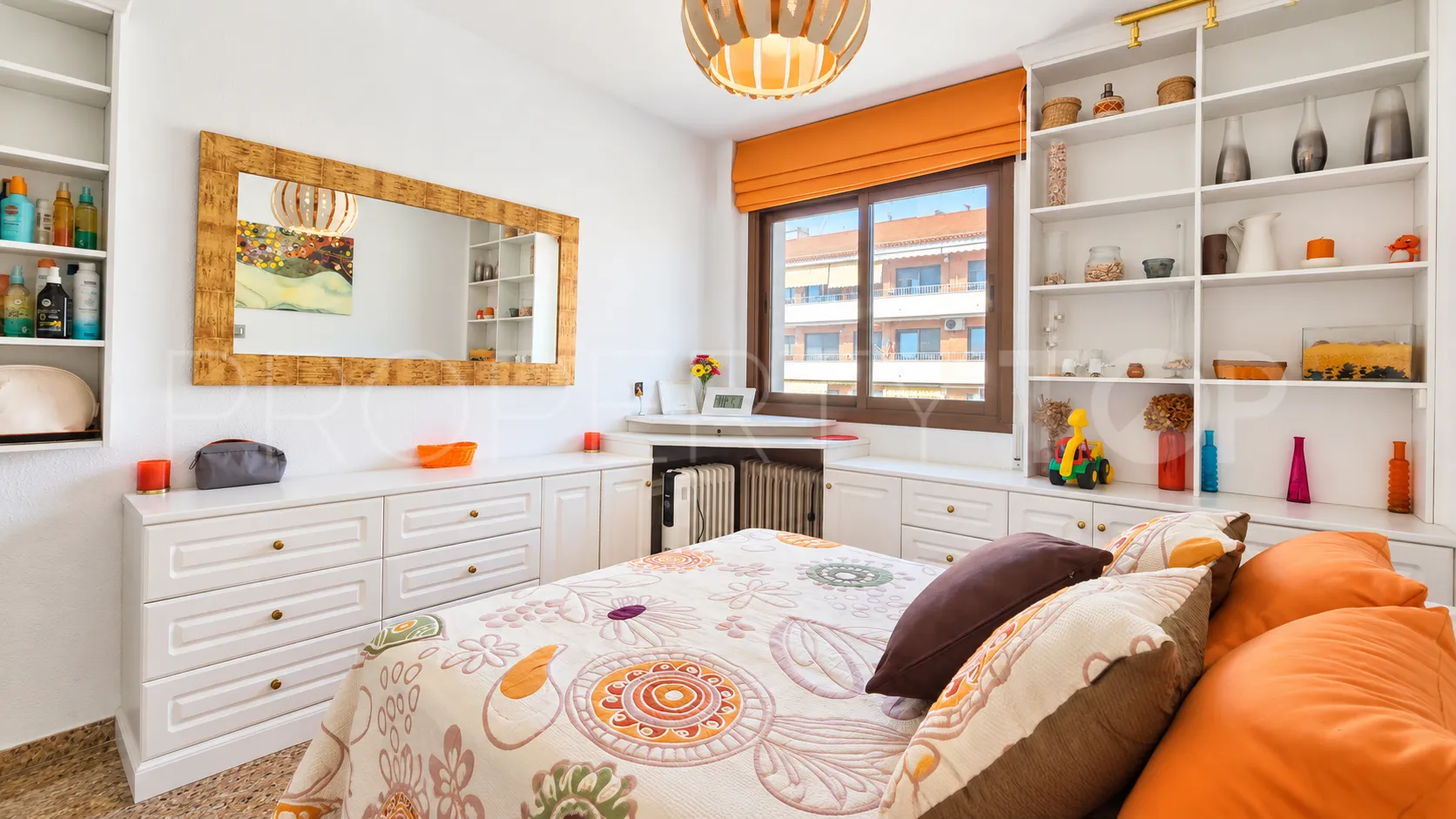 Penthouse for sale in La Carihuela with 4 bedrooms