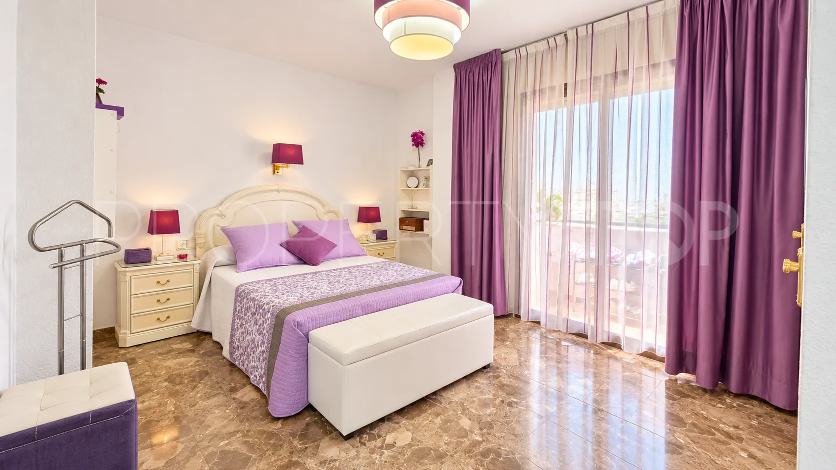 Penthouse for sale in La Carihuela with 4 bedrooms