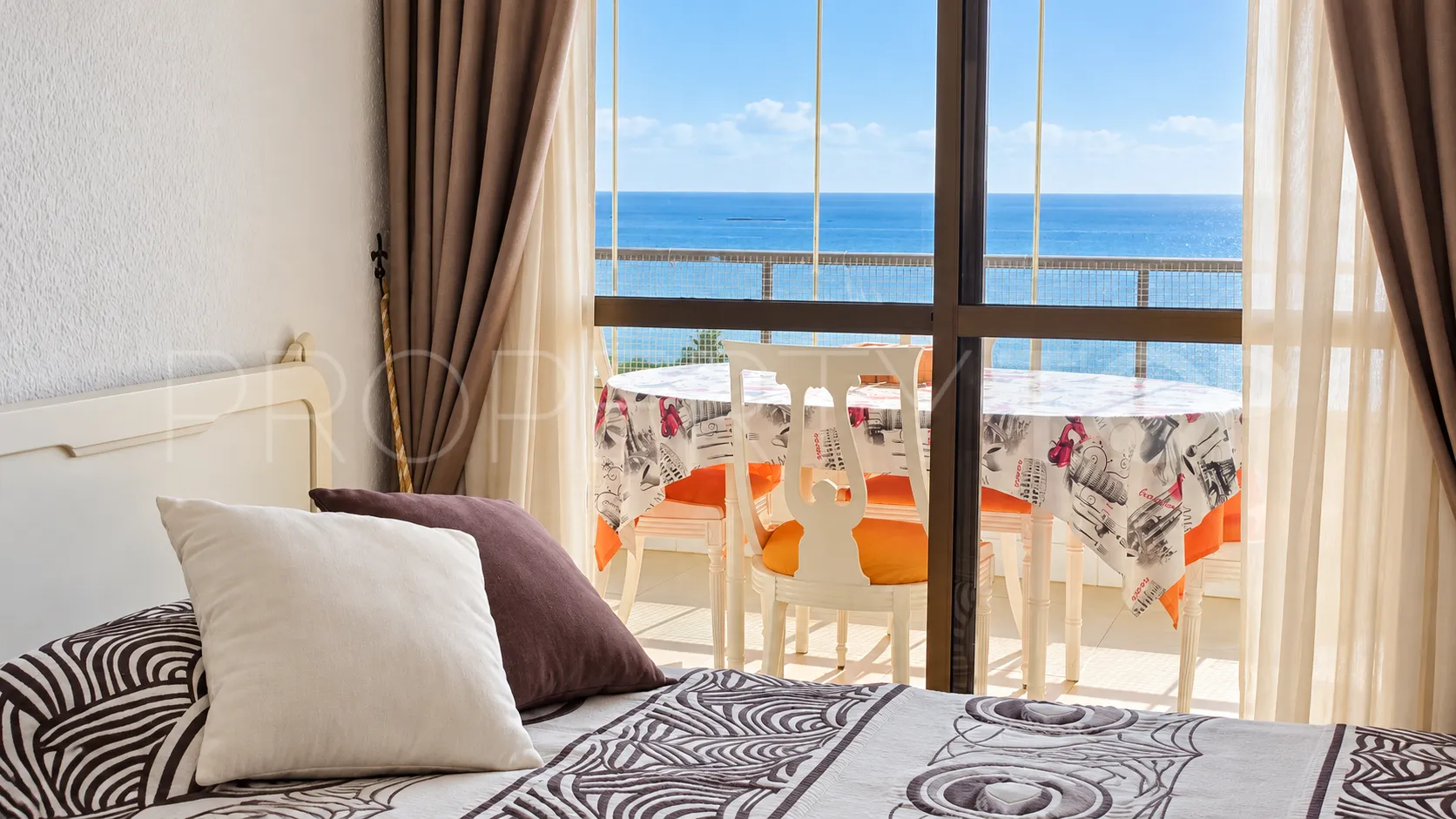 Penthouse for sale in La Carihuela with 4 bedrooms