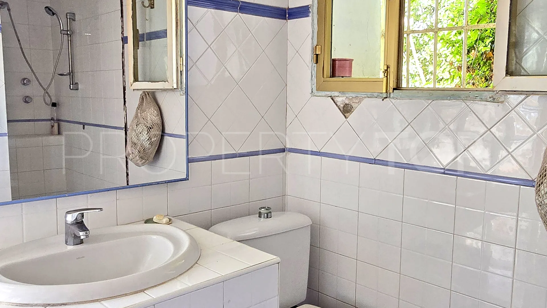 Comprar casa de 6 dormitorios en Montemar