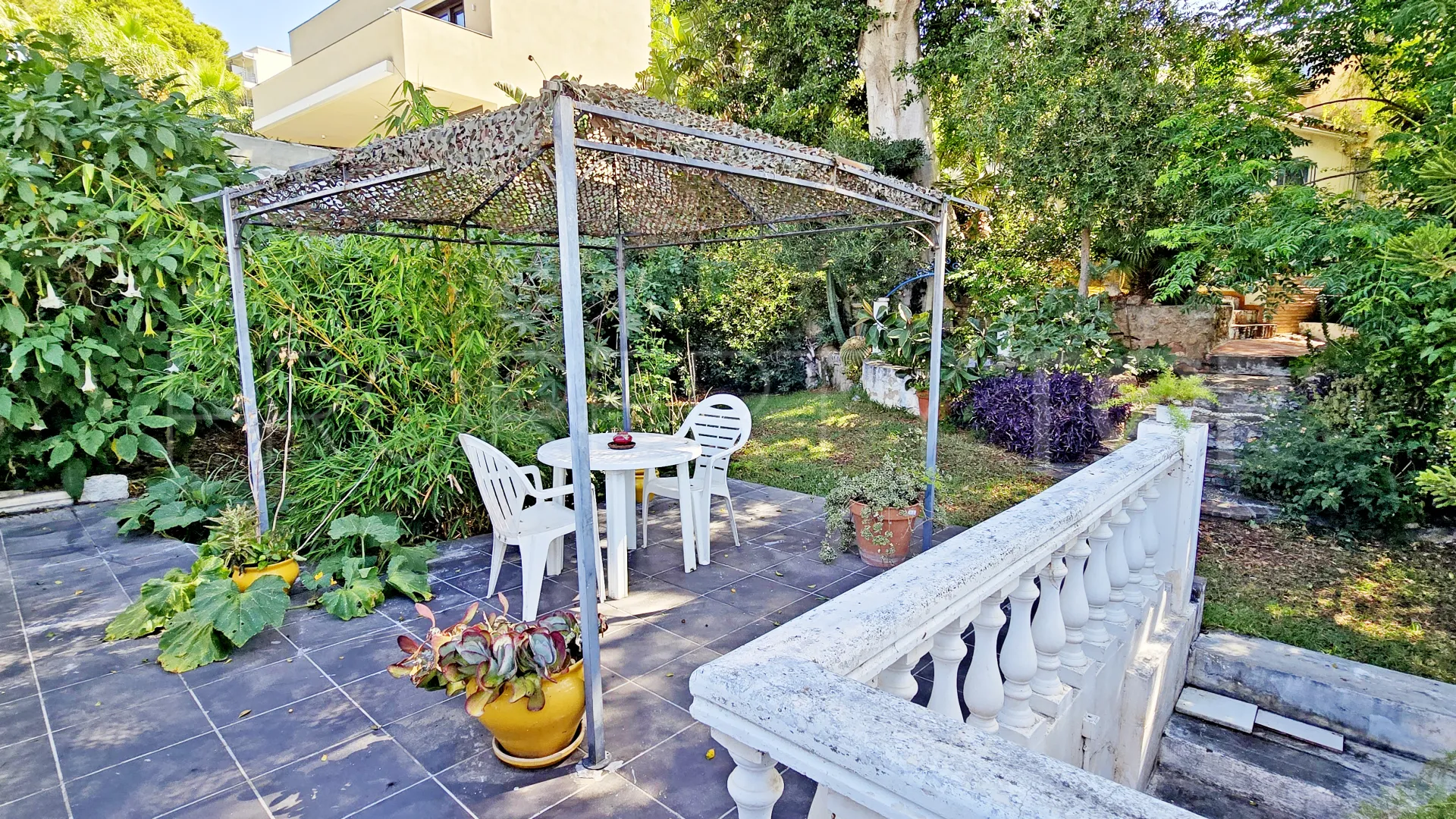 Comprar casa de 6 dormitorios en Montemar