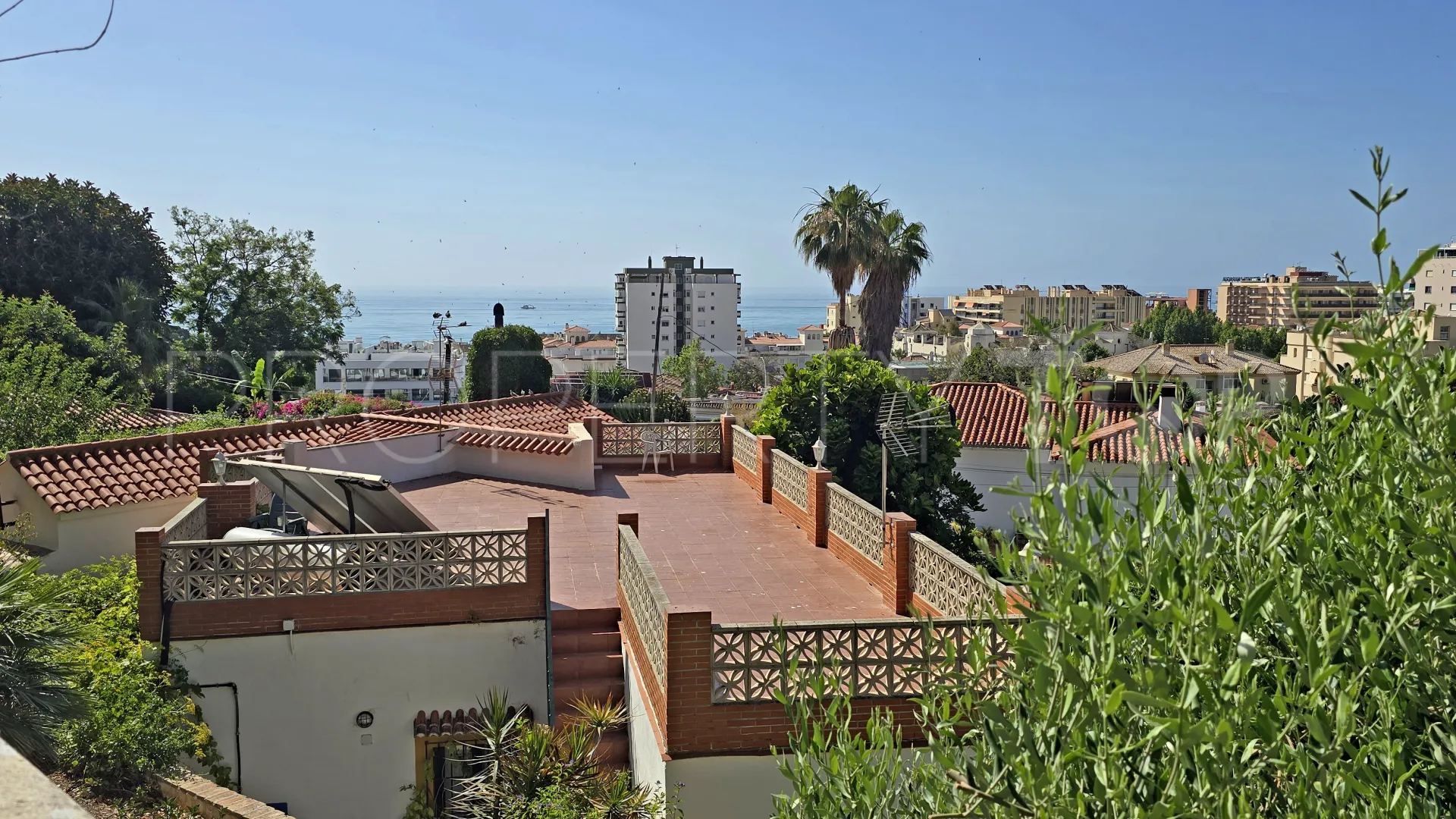 Comprar casa de 6 dormitorios en Montemar