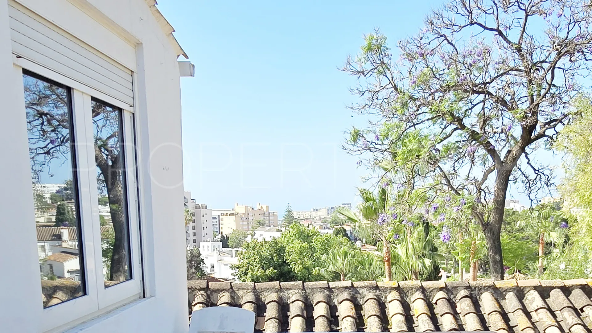 Comprar casa de 6 dormitorios en Montemar